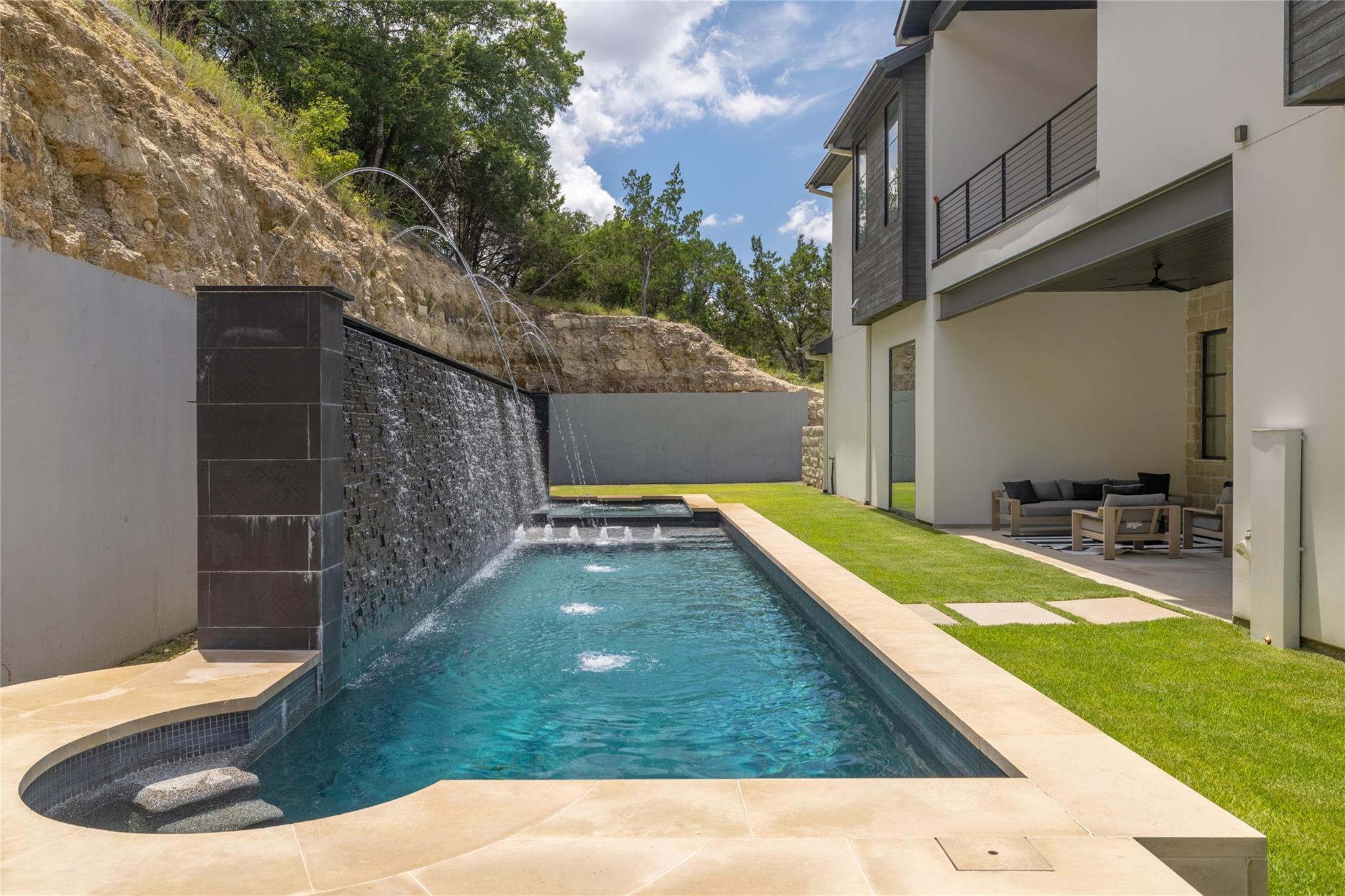 2701 Toro Canyon RD # B