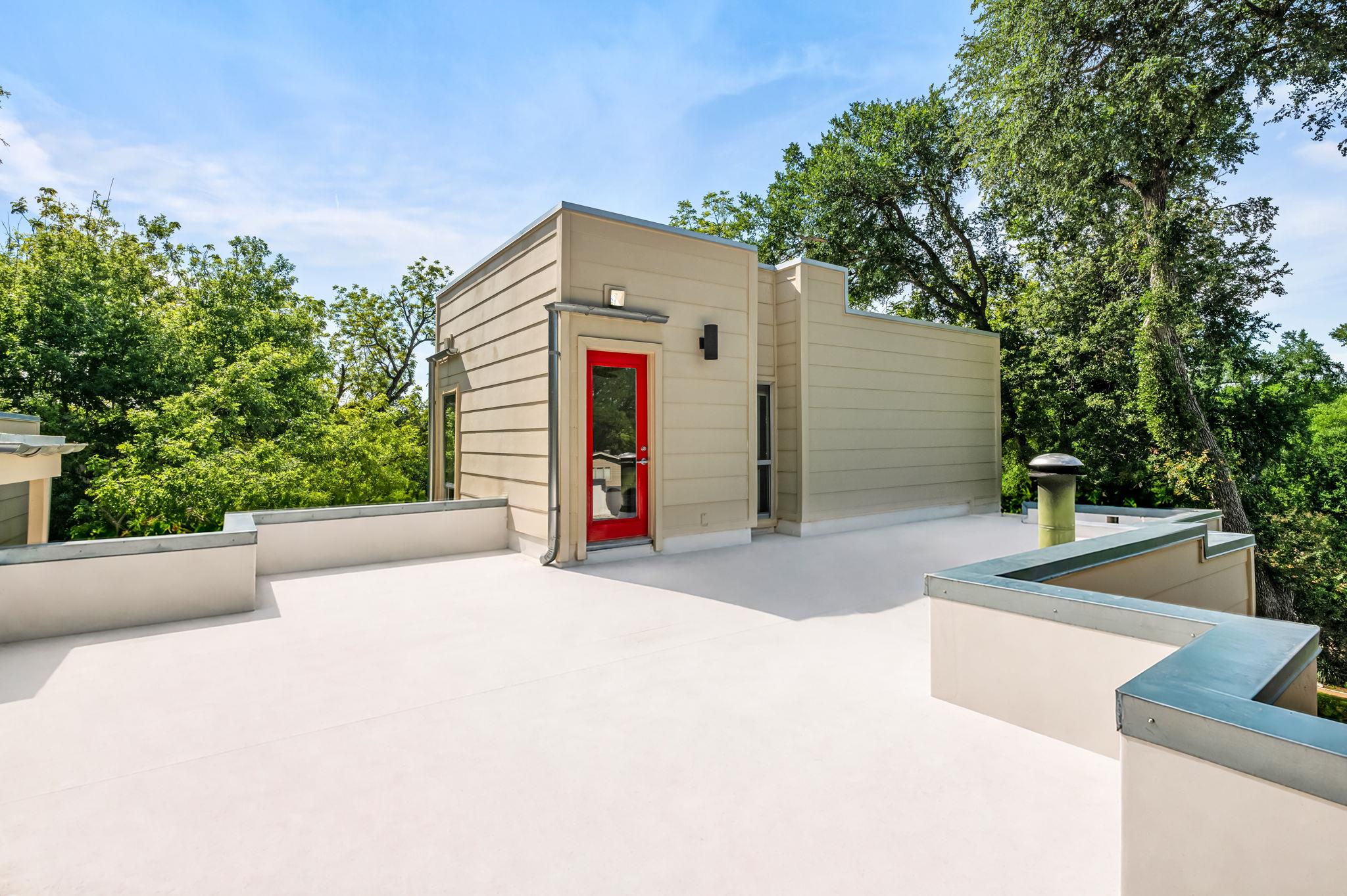 5932 Highland Hills DR