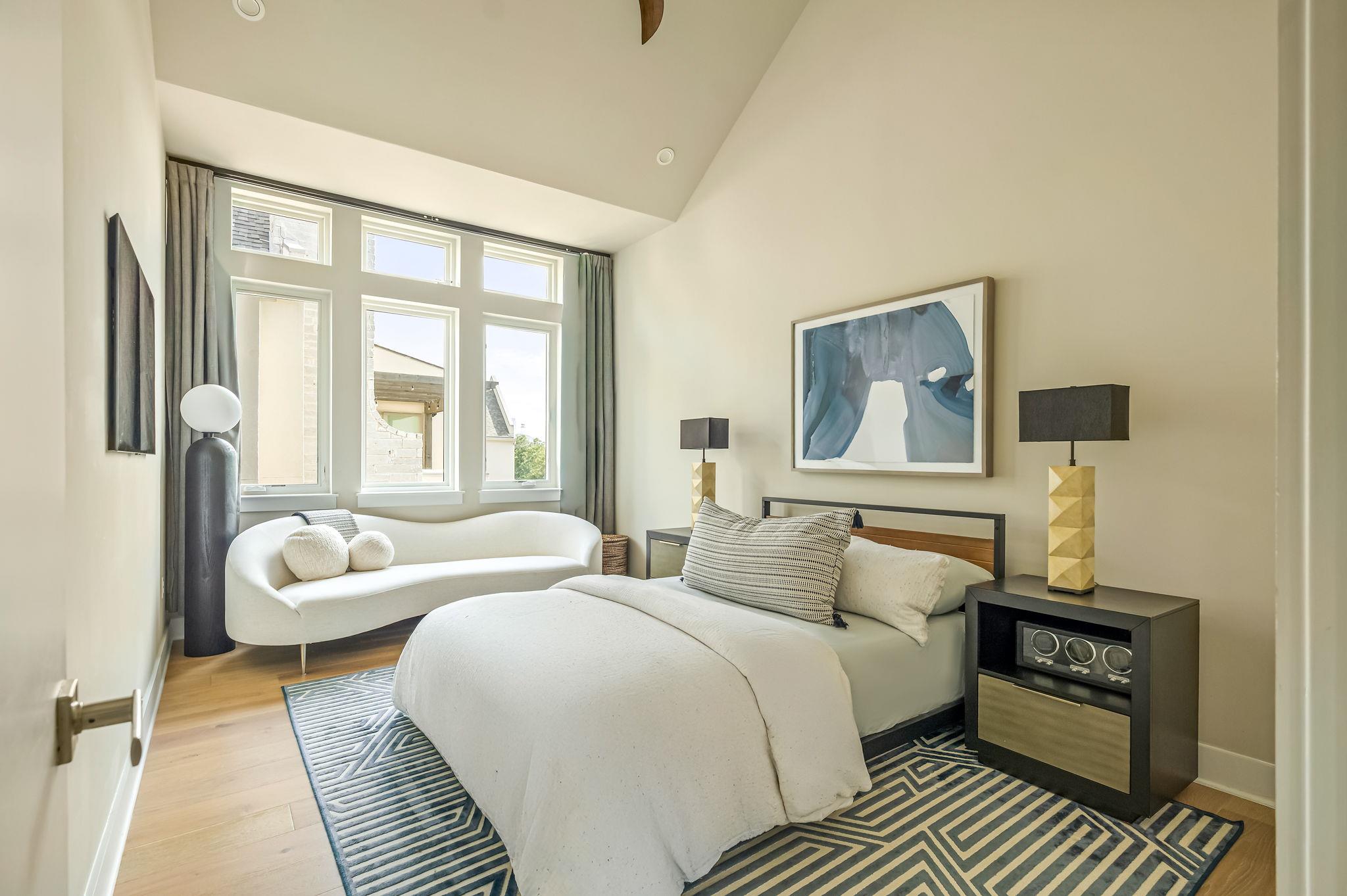 2300 Enfield RD # 302