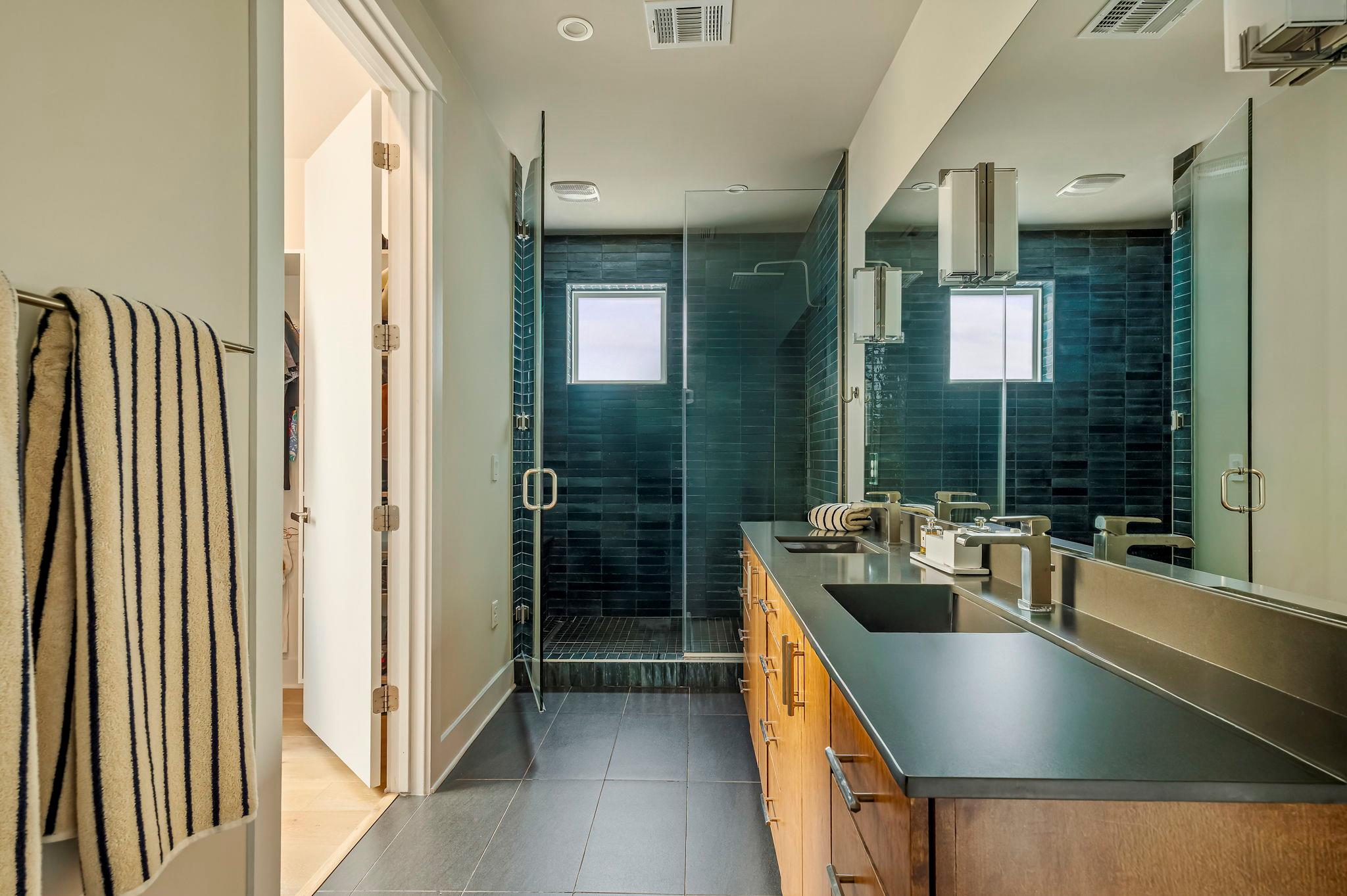 2300 Enfield RD # 302