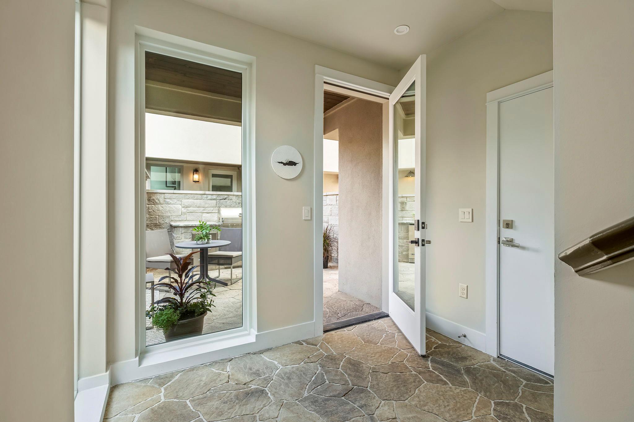 2300 Enfield RD # 302