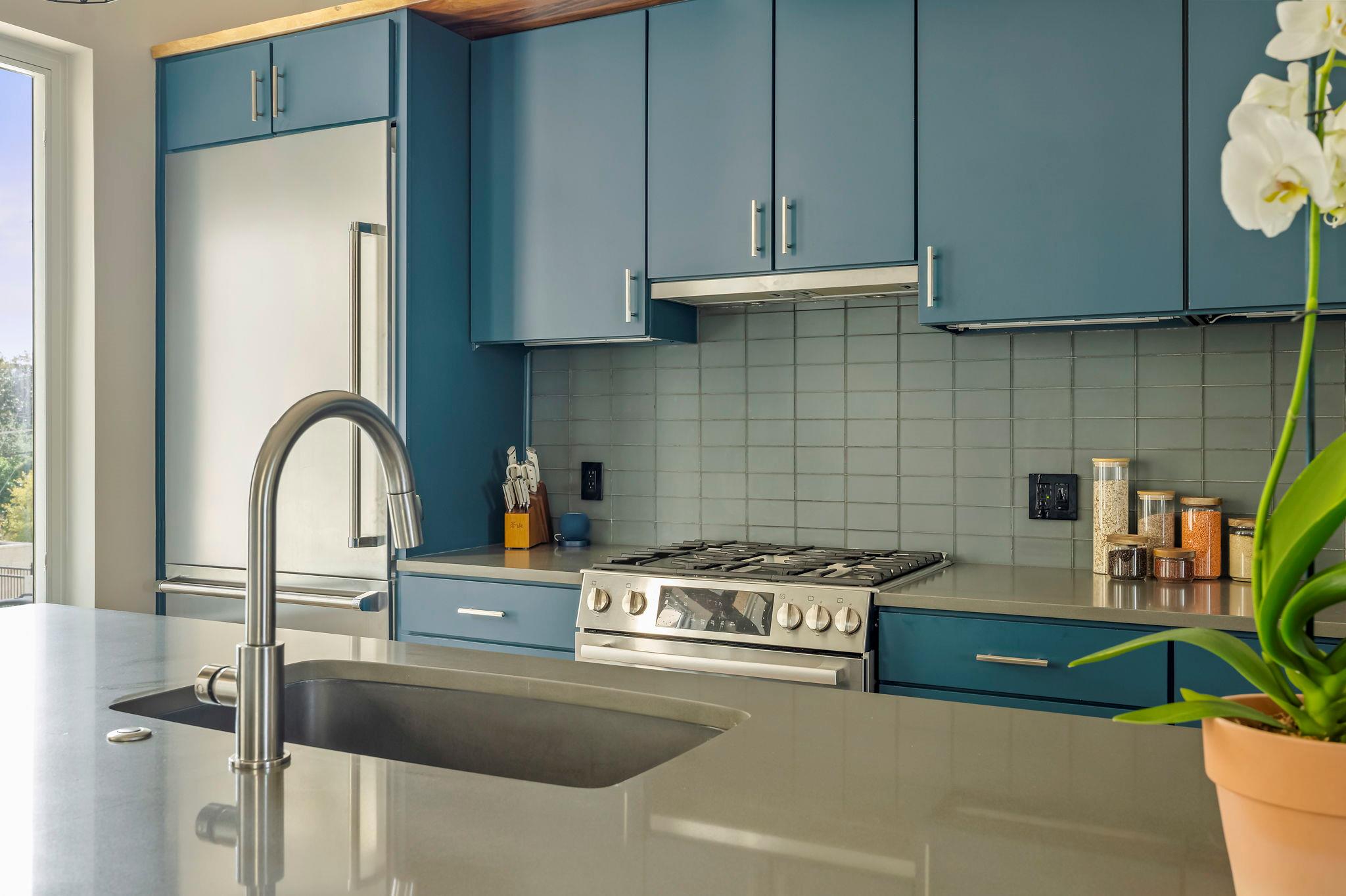 2300 Enfield RD # 302