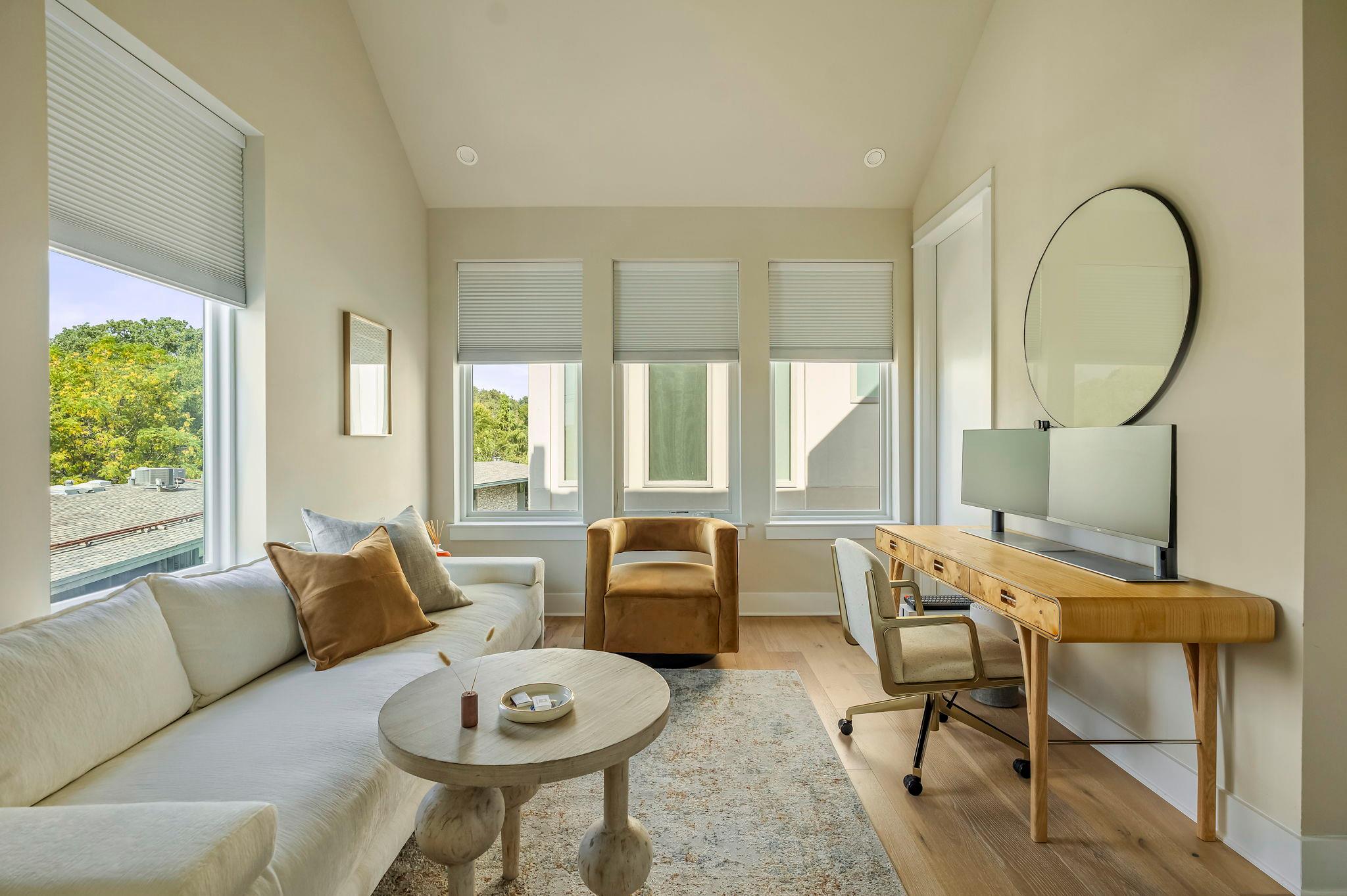 2300 Enfield RD # 302