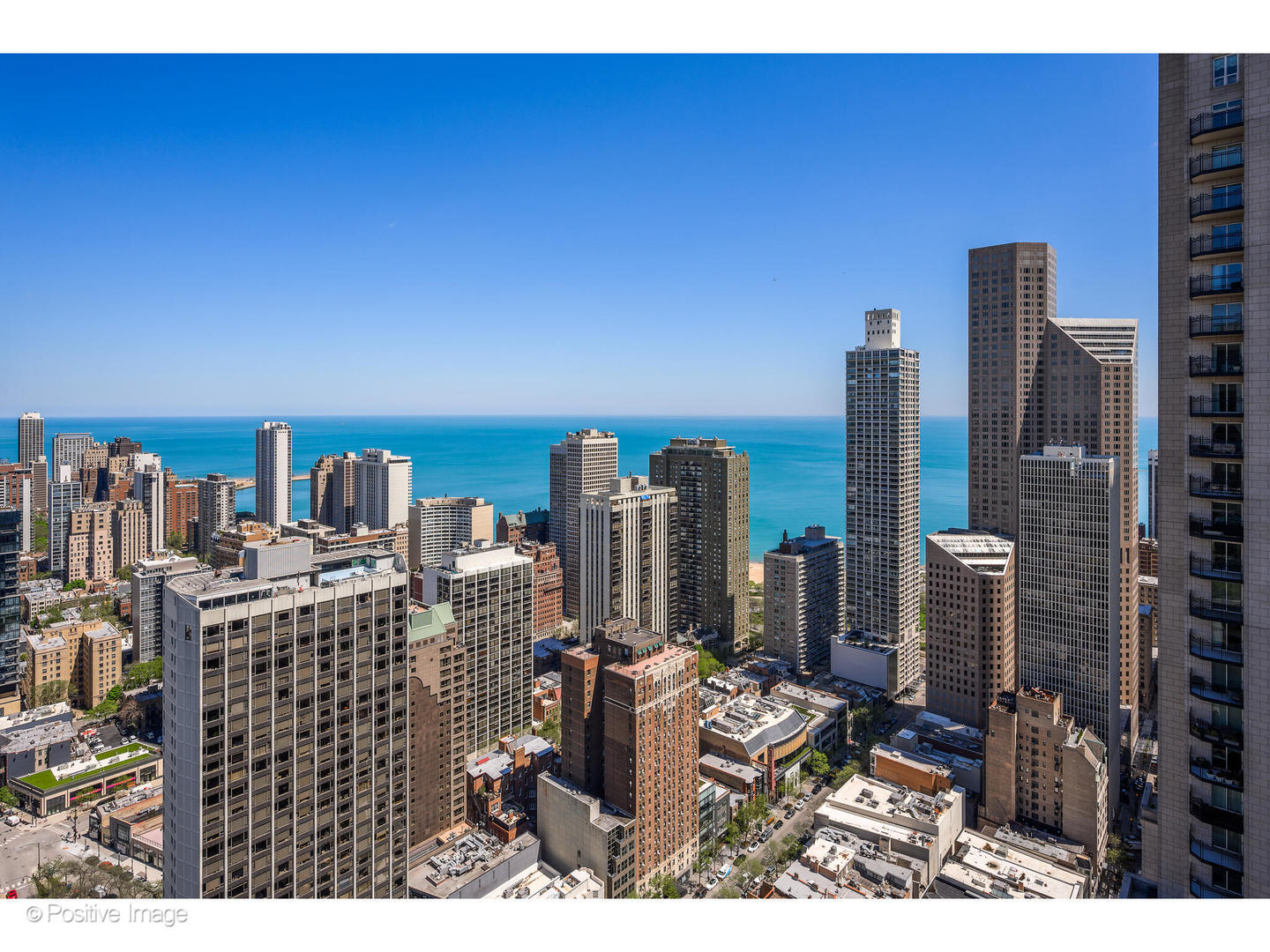 9 W Walton Street Unit: 3800