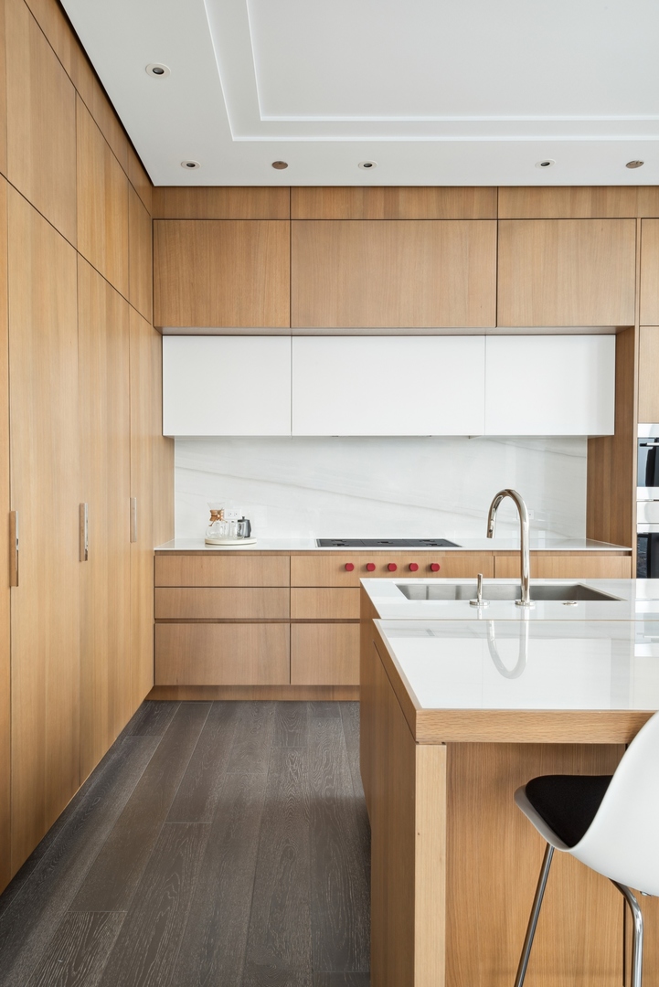 14 W Superior Street Unit: 5002
