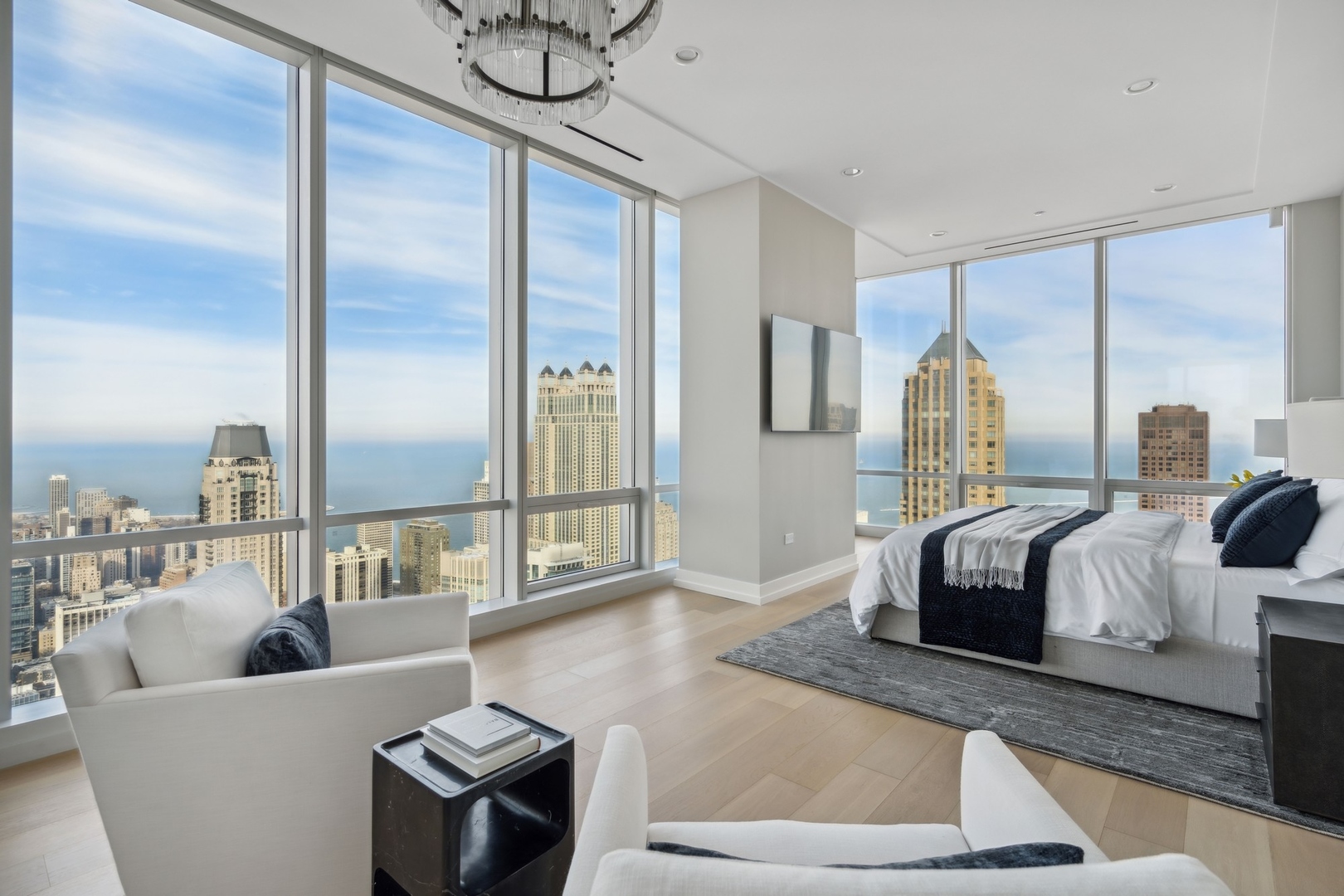 14 W Superior Street Unit: 5801