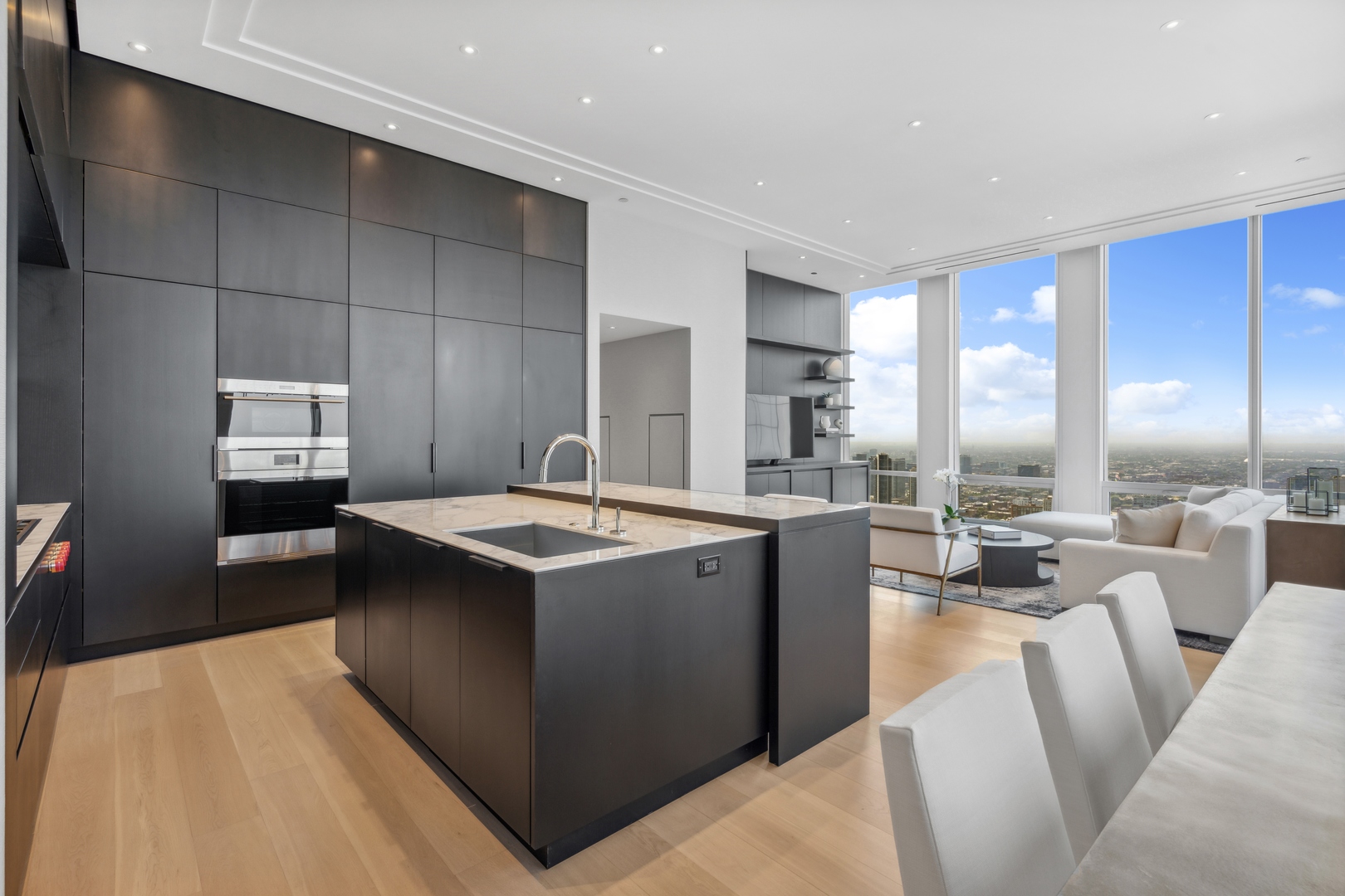 14 W Superior Street Unit: 4603