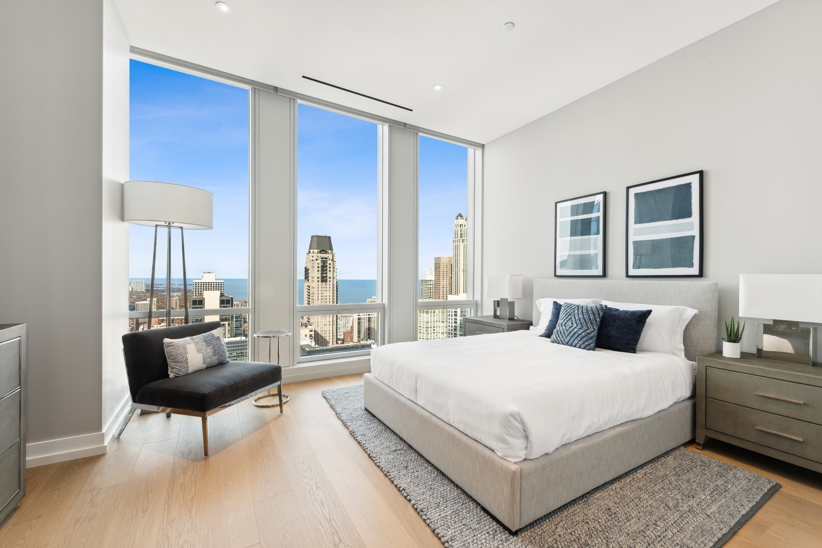 14 W Superior Street Unit: 4804