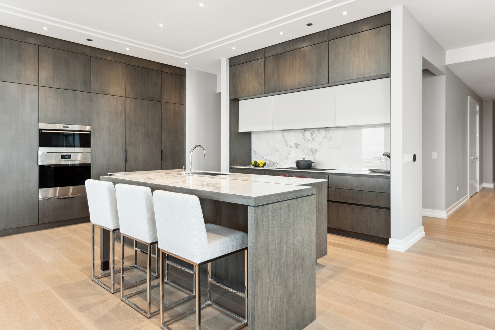 14 W Superior Street Unit: 4804