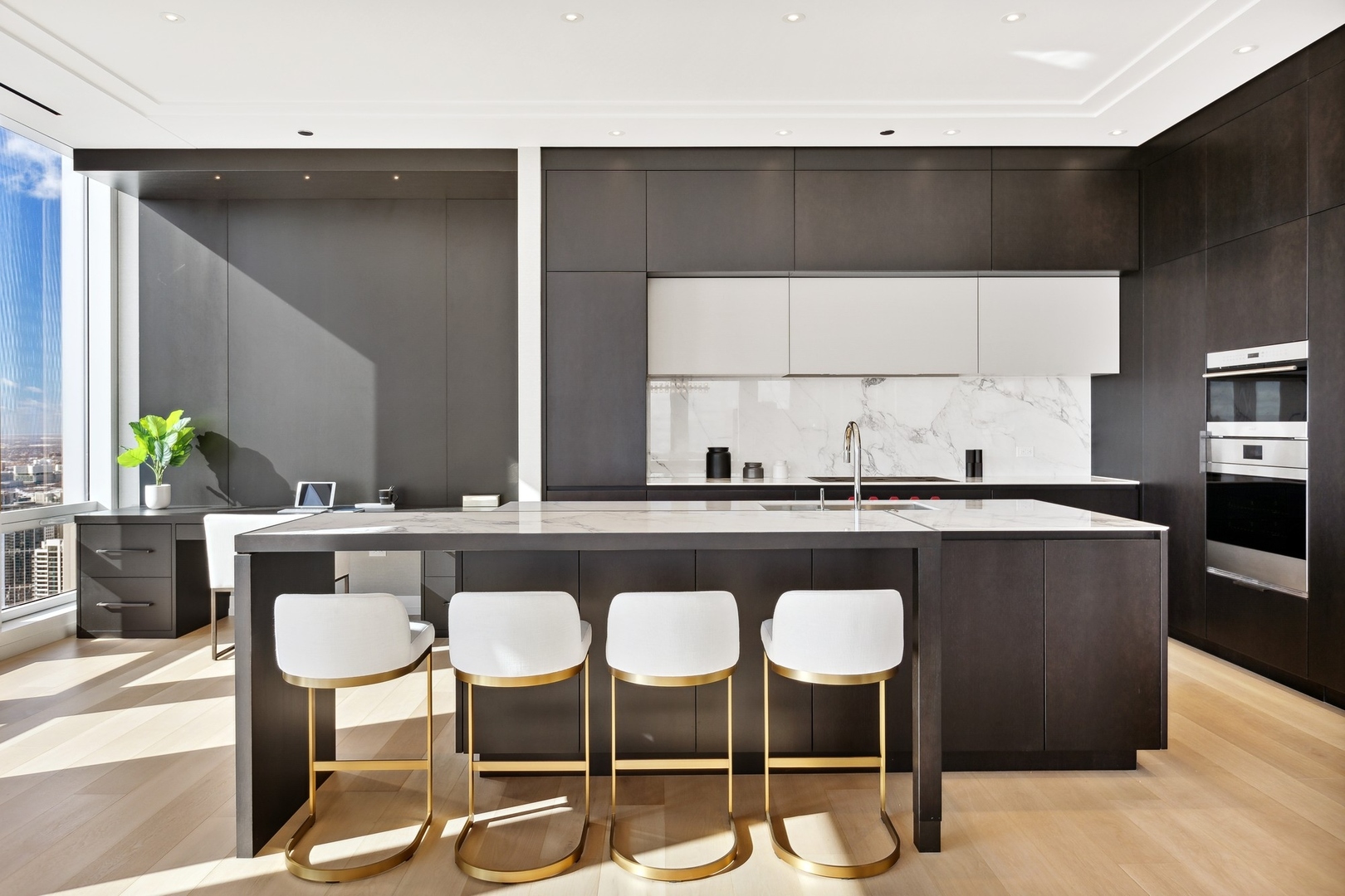 14 W Superior Street Unit: 6301