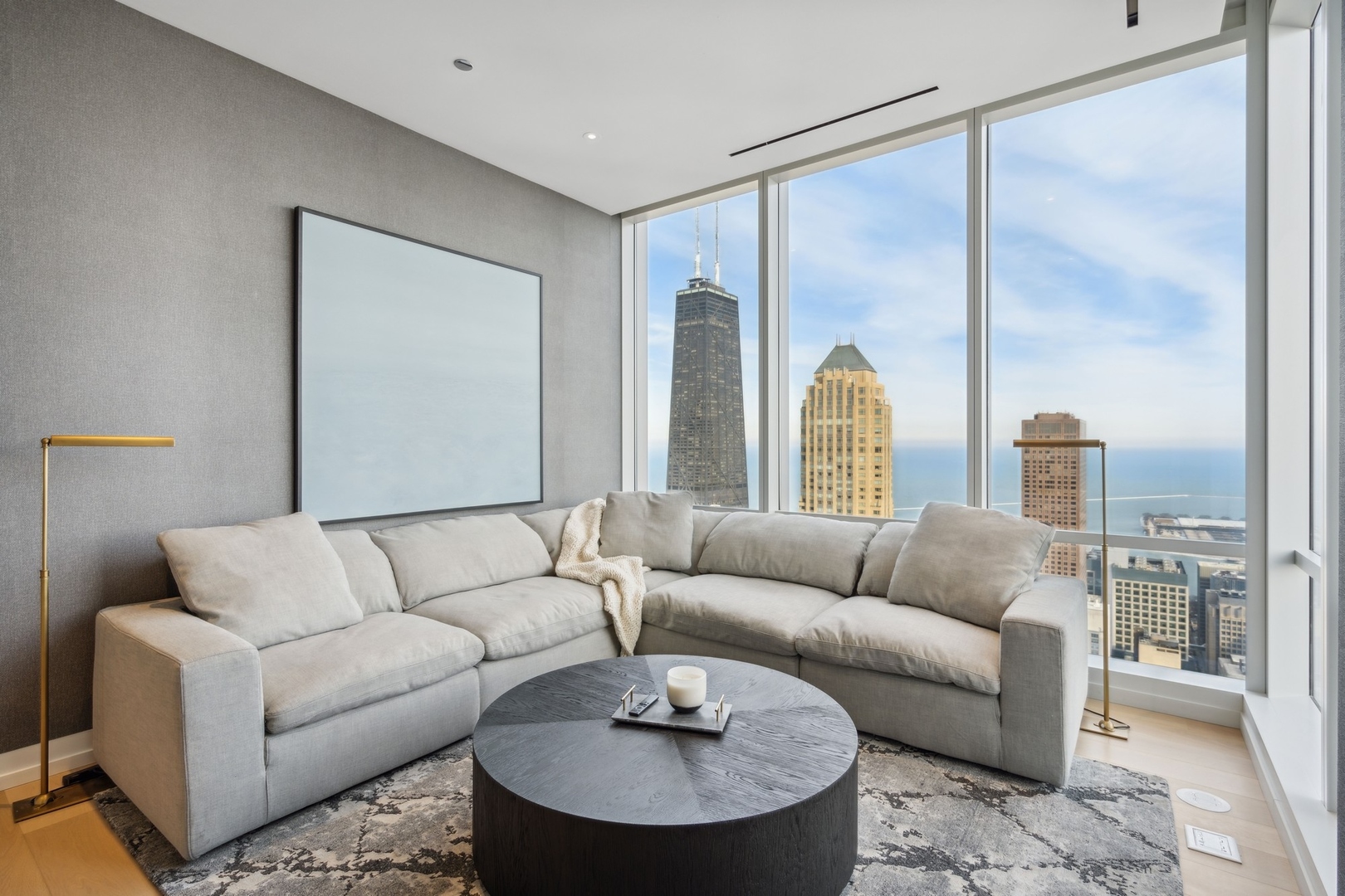 14 W Superior Street Unit: 6301