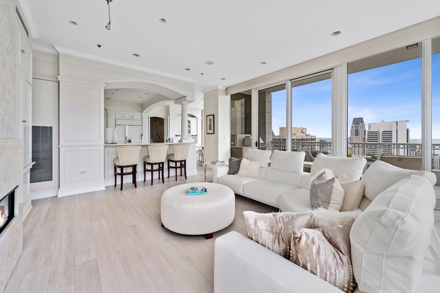 55 E Erie Street Unit: 5002