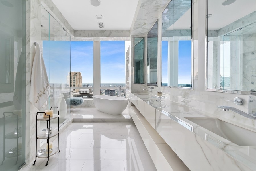 55 E Erie Street Unit: 5002