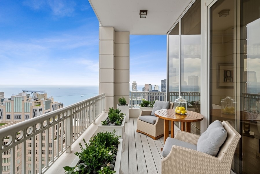 55 E Erie Street Unit: 5002