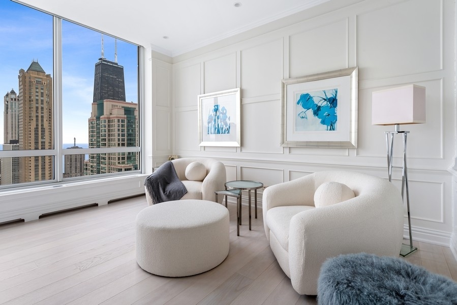 55 E Erie Street Unit: 5002