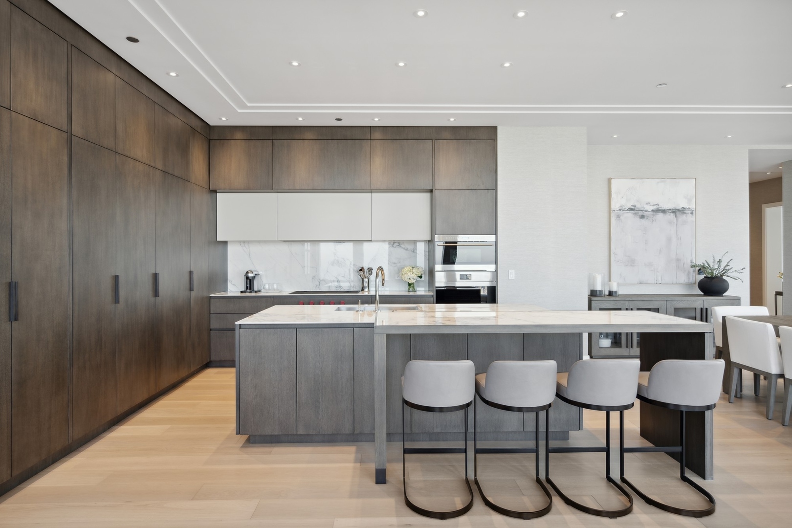 14 W Superior Street Unit: 6302