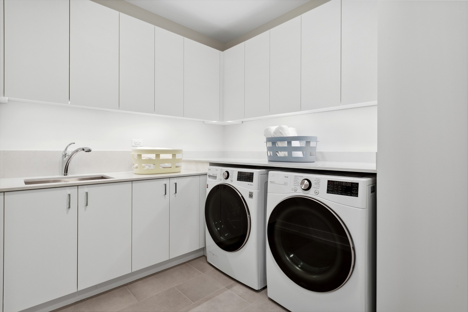 14 W Superior Street Unit: 5302