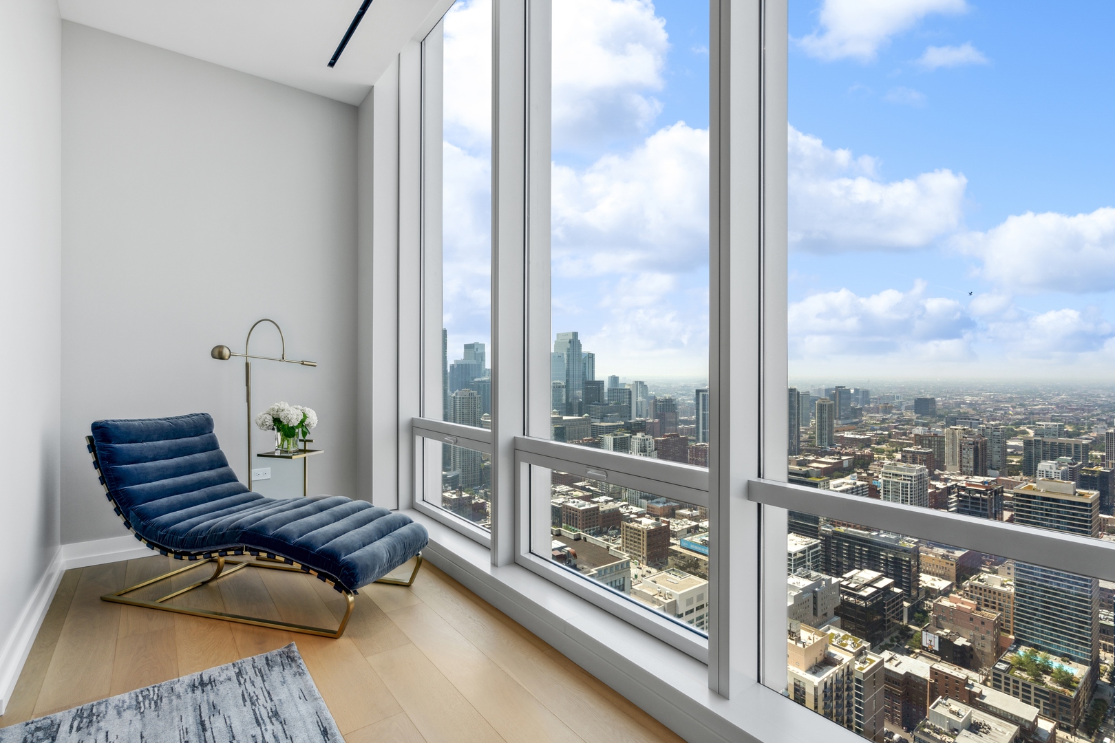 14 W Superior Street Unit: 4703