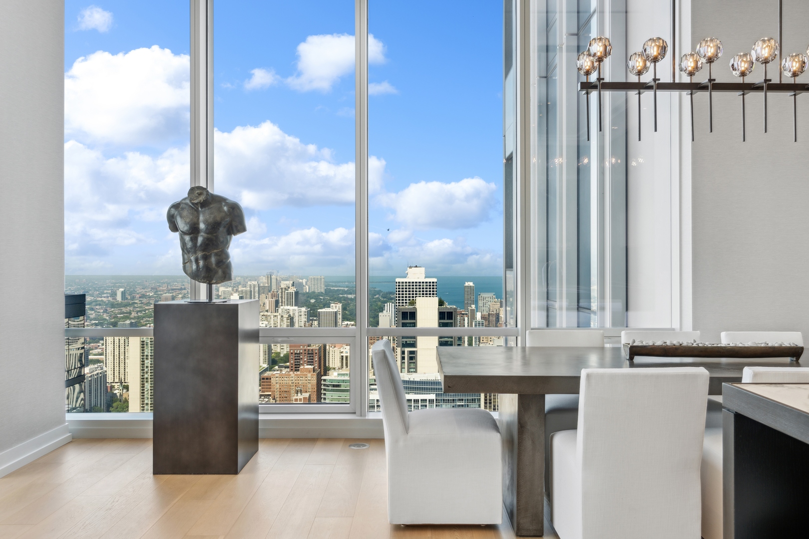 14 W Superior Street Unit: 4703