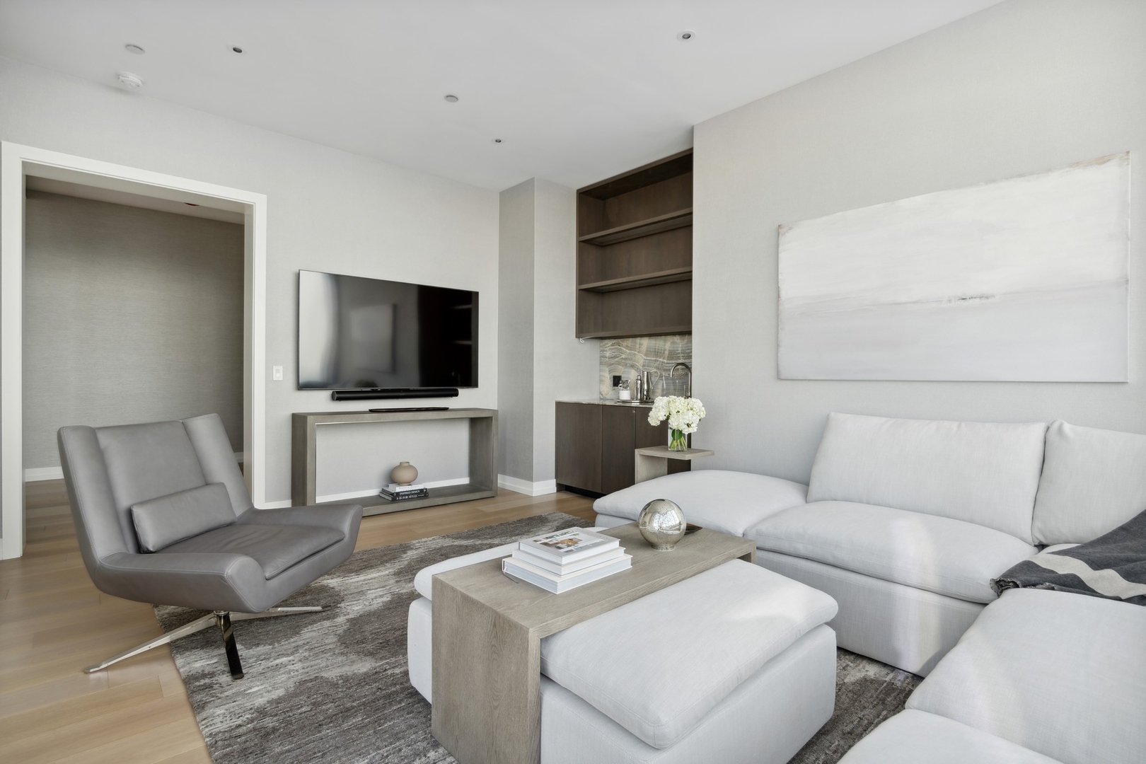 14 W Superior Street Unit: 6202