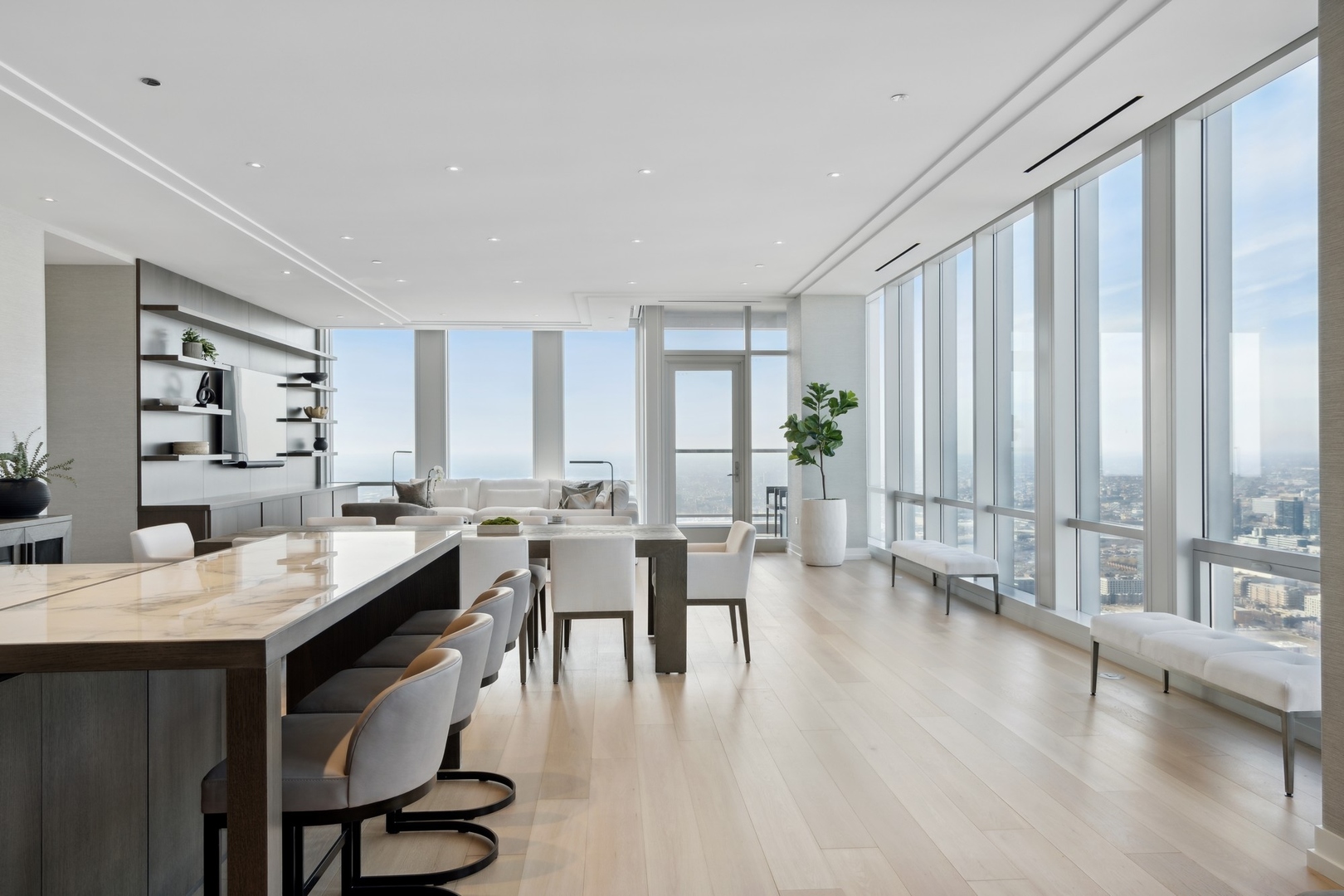 14 W Superior Street Unit: 6202