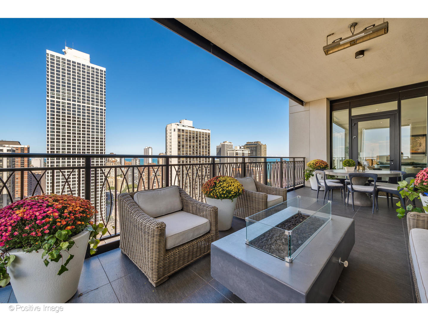 9 W Walton Street Unit: 2402