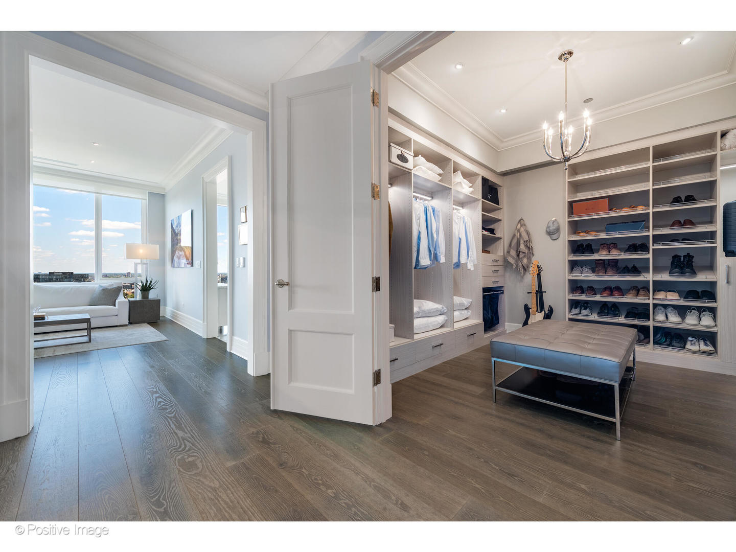9 W Walton Street Unit: 2402