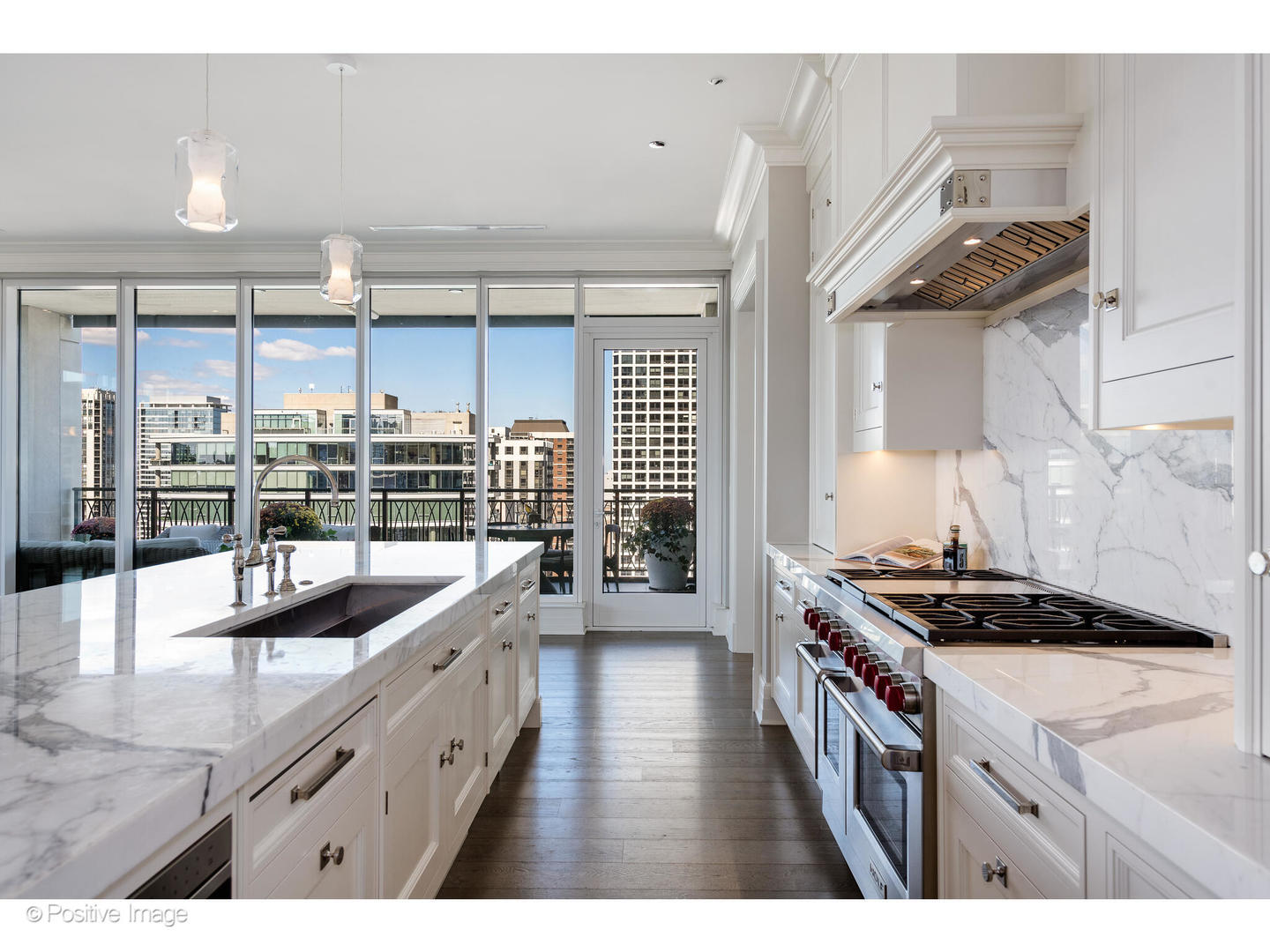 9 W Walton Street Unit: 2402