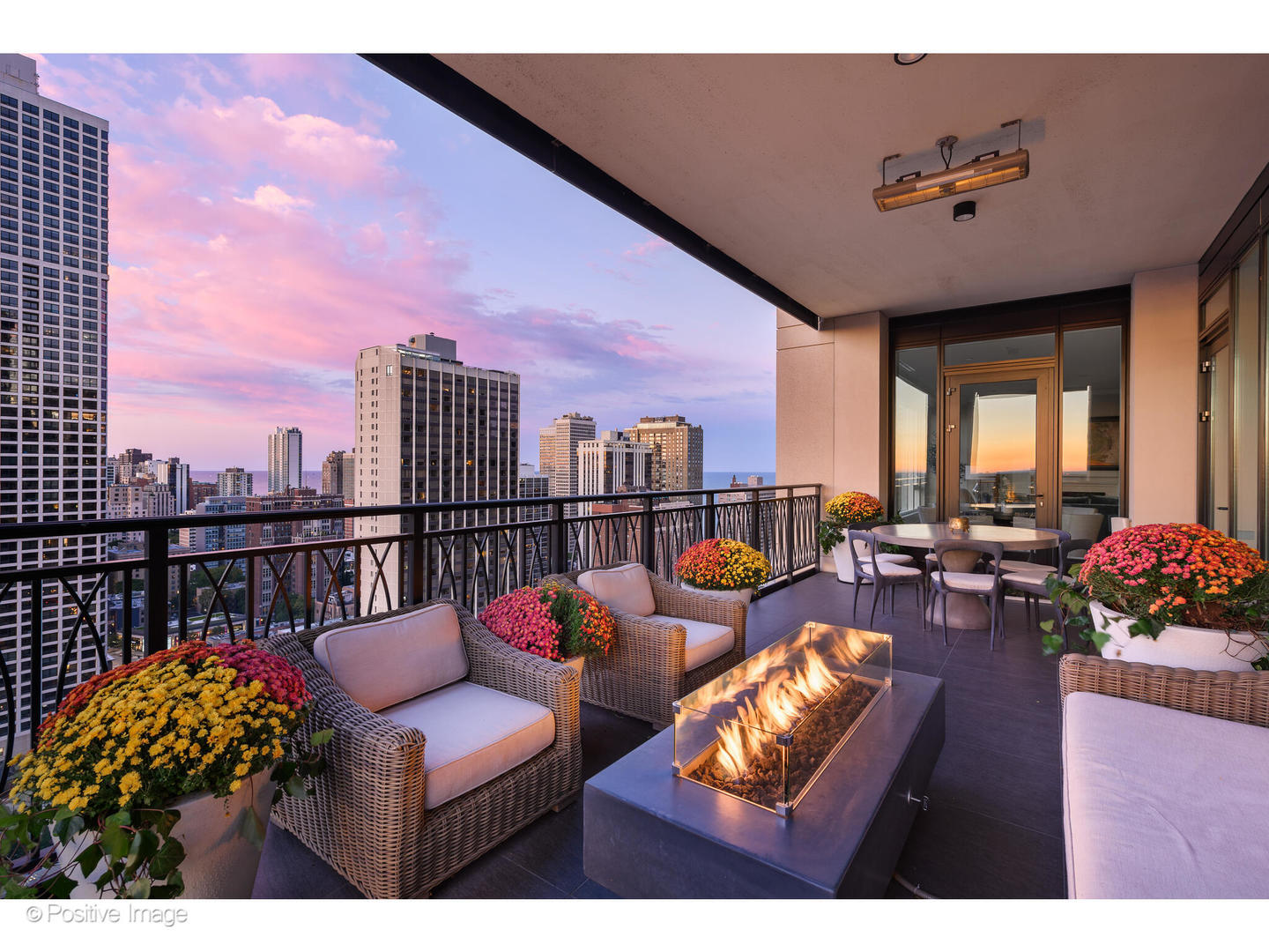 9 W Walton Street Unit: 2402