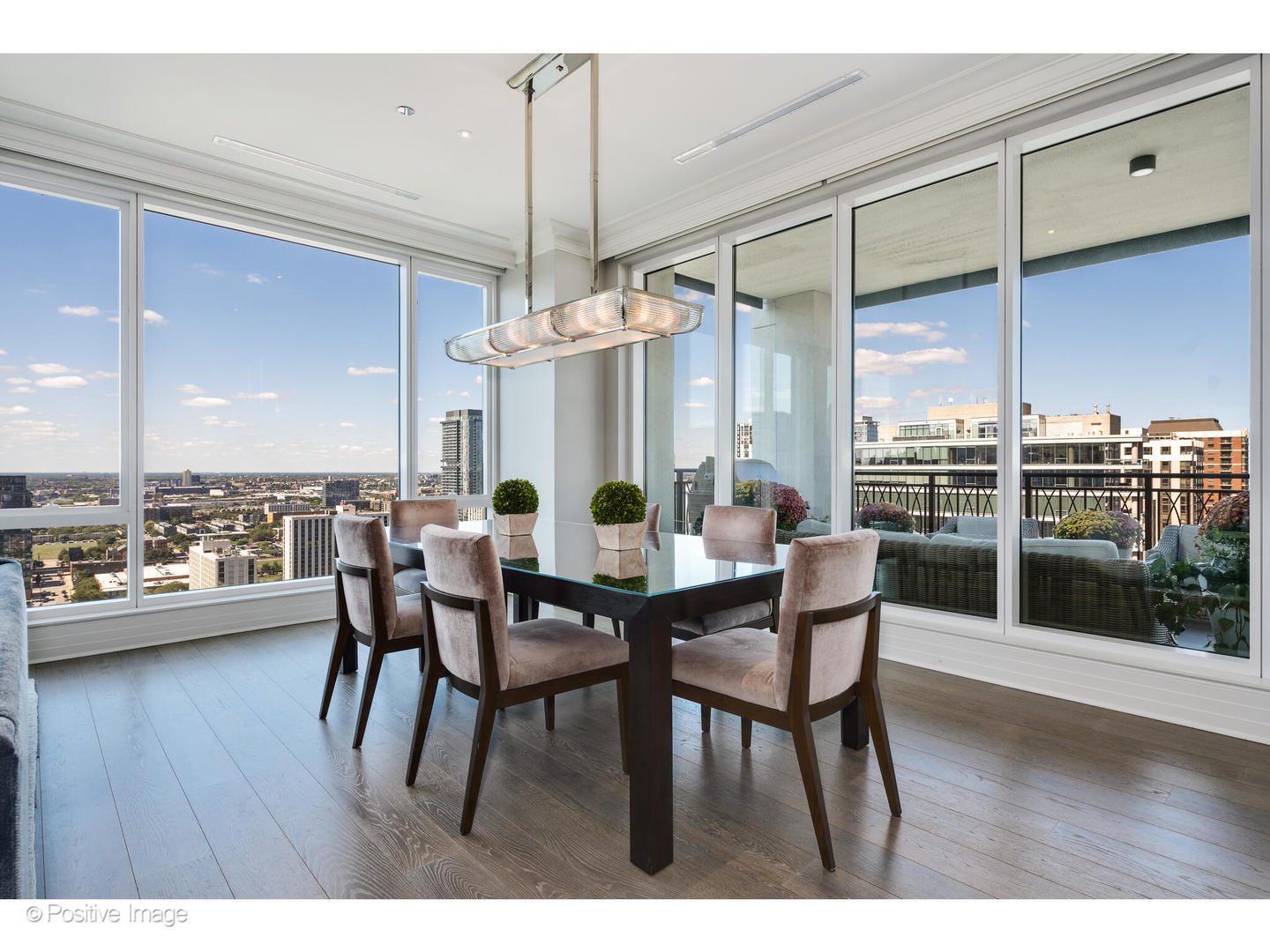 9 W Walton Street Unit: 2402