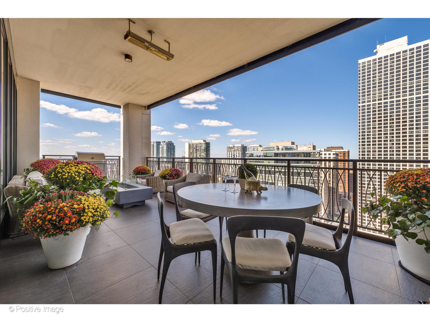 9 W Walton Street Unit: 2402
