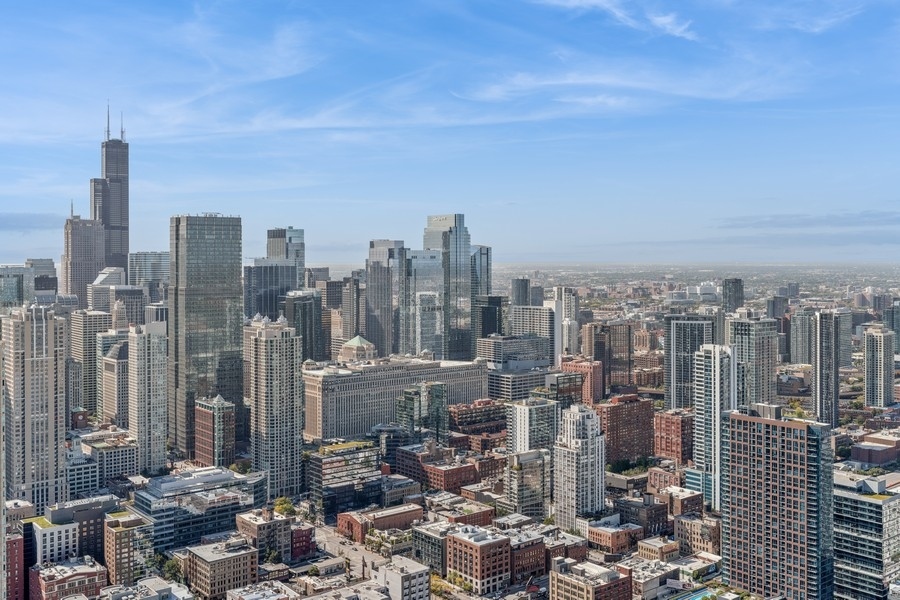 14 W Superior Street Unit: 5502