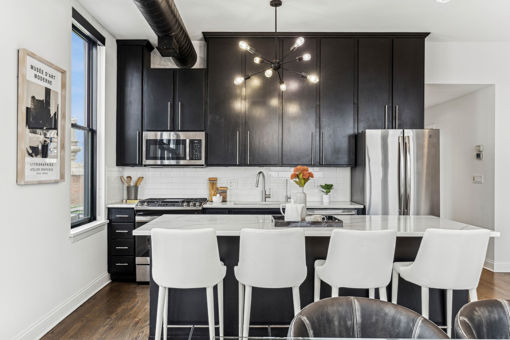 1635 W Belmont Avenue Unit: 619