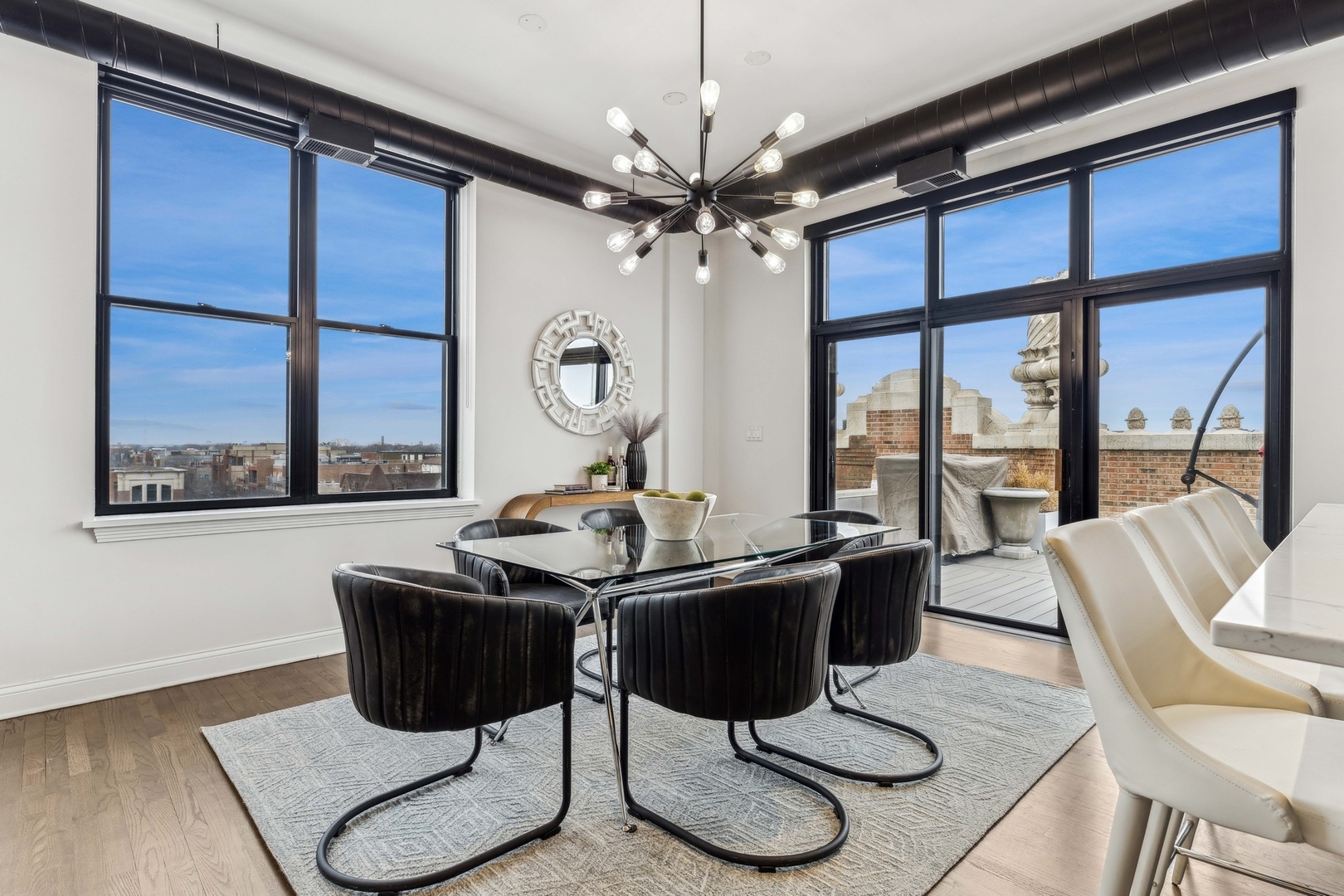 1635 W Belmont Avenue Unit: 619
