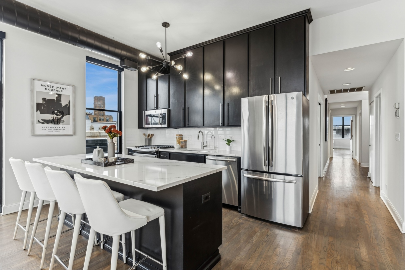 1635 W Belmont Avenue Unit: 619