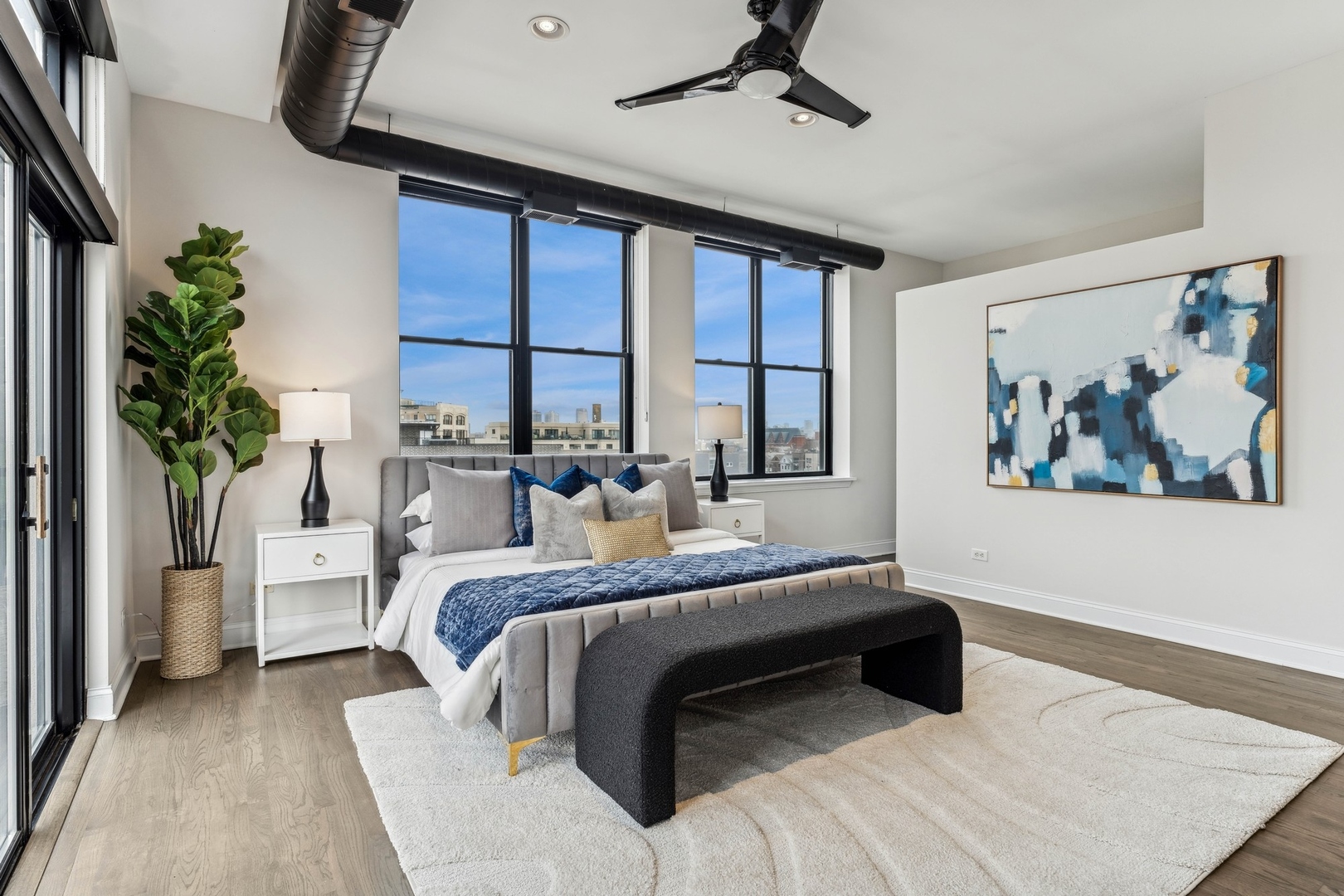 1635 W Belmont Avenue Unit: 619