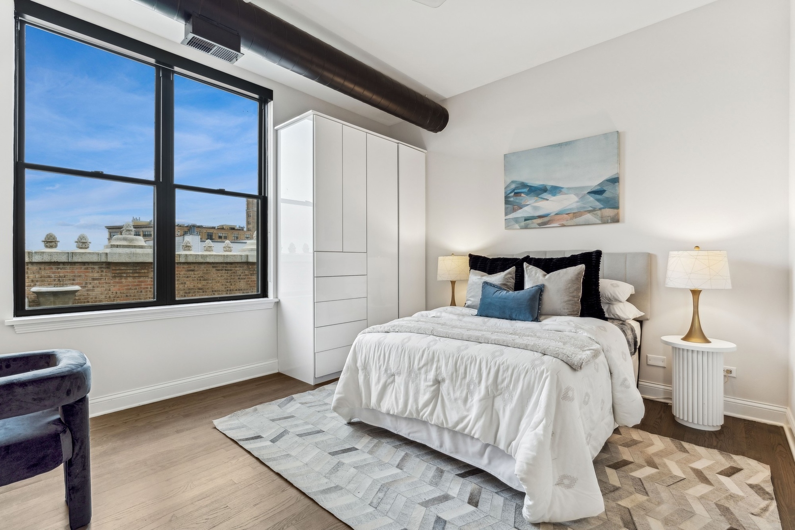 1635 W Belmont Avenue Unit: 619