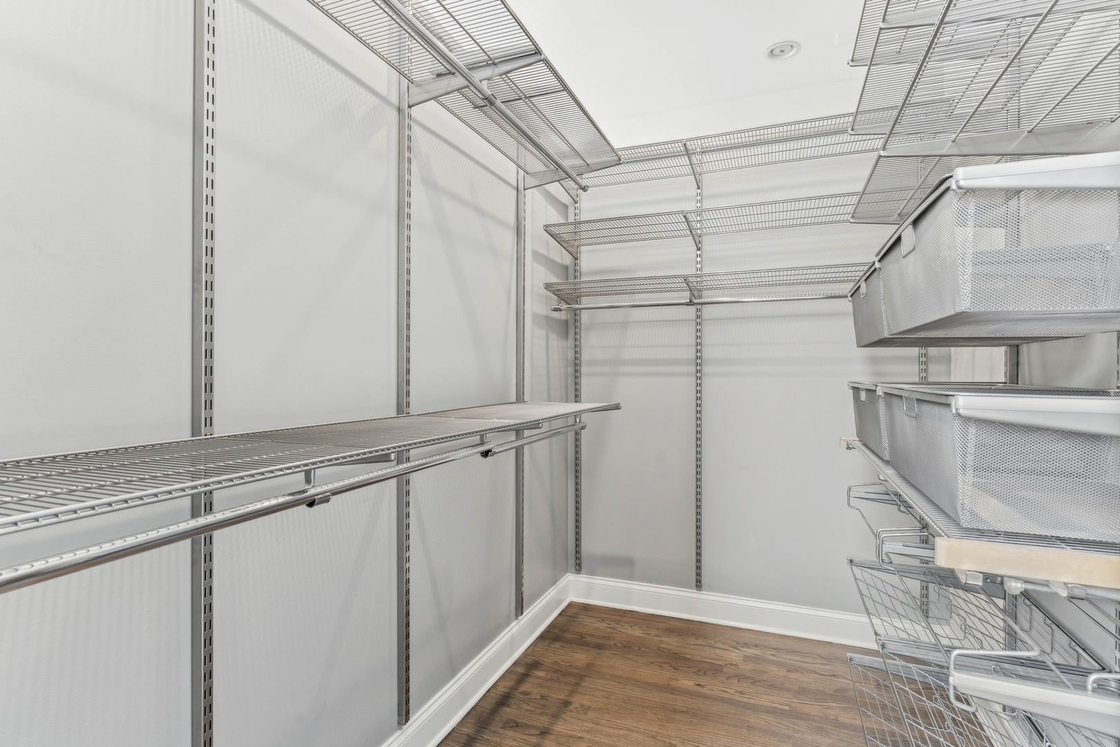 1635 W Belmont Avenue Unit: 619