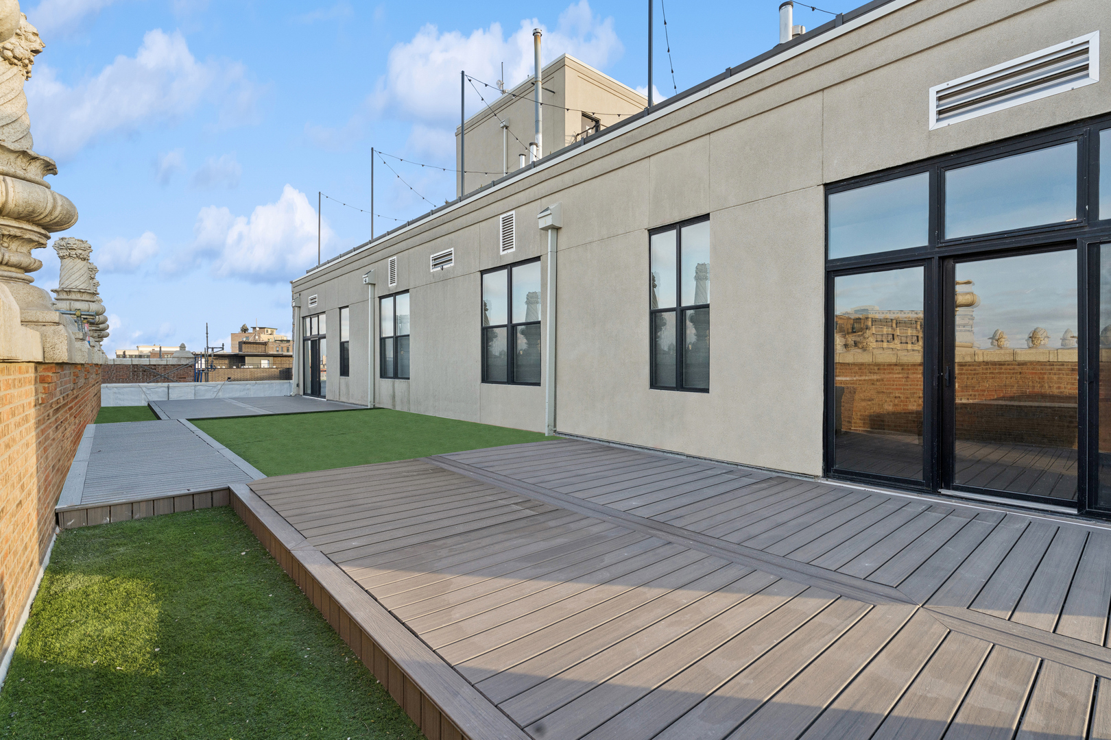 1635 W Belmont Avenue Unit: 619