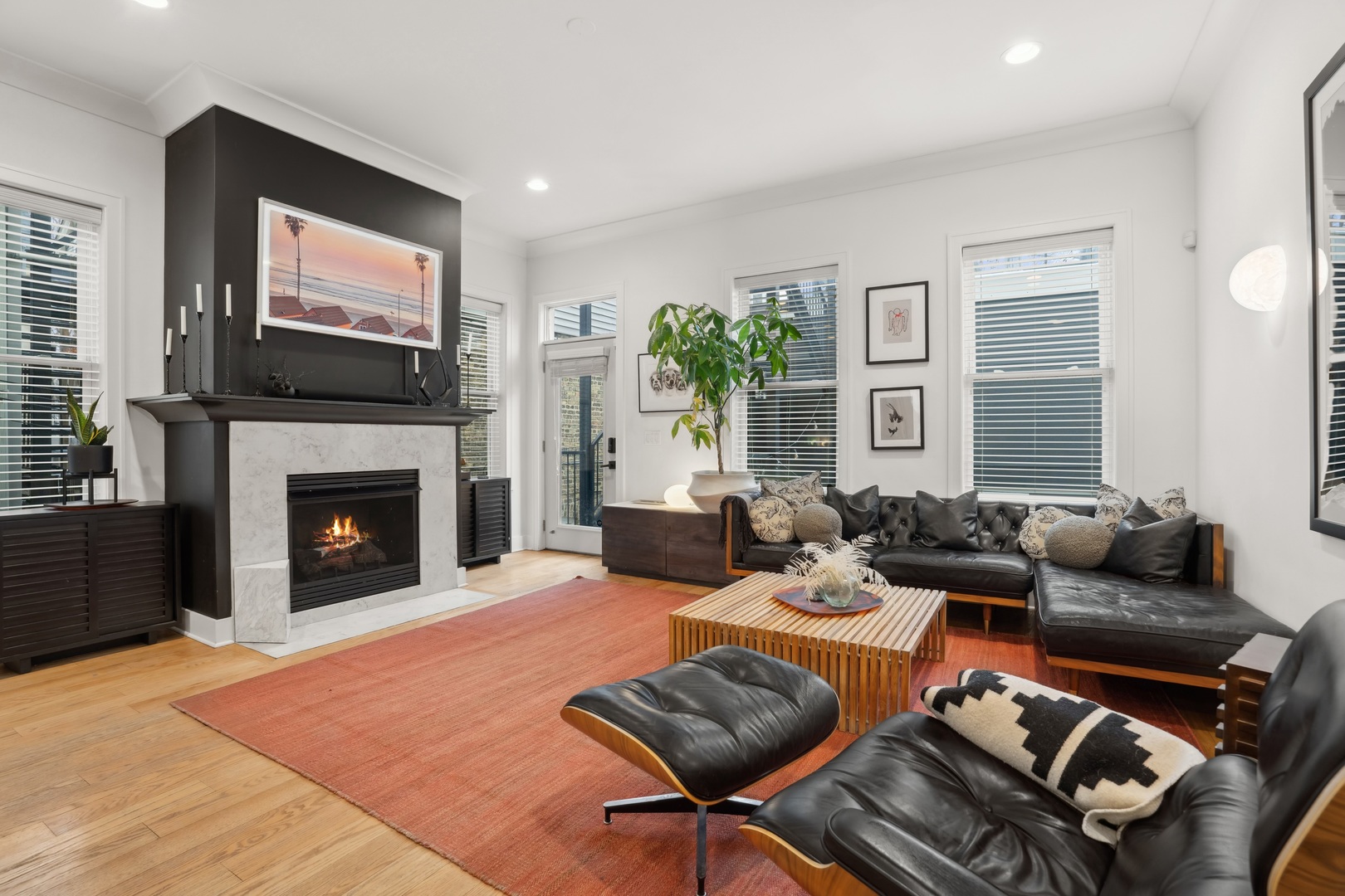 2238 W Palmer Street
