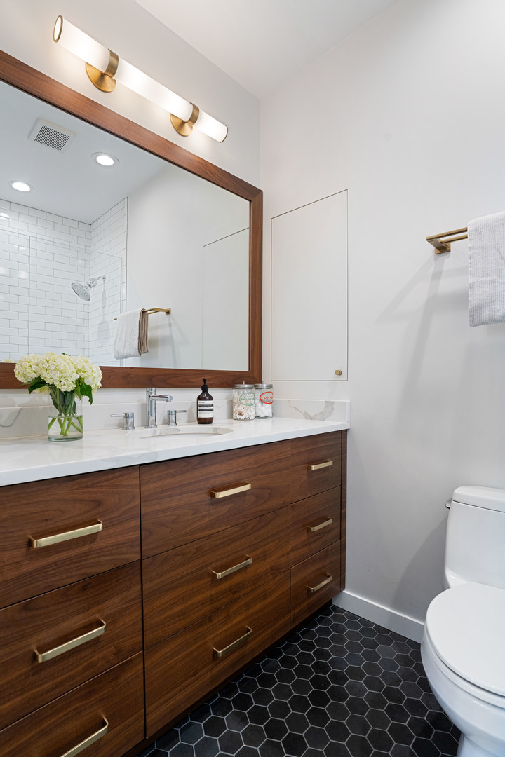 1149 W Armitage Avenue Unit: B