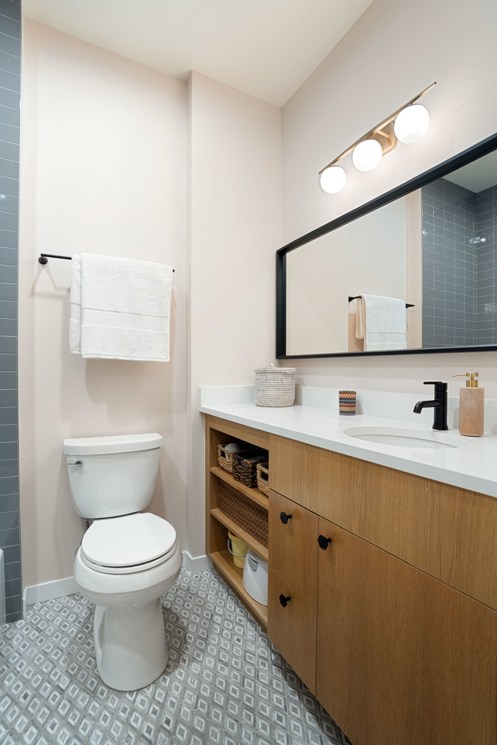 1149 W Armitage Avenue Unit: B