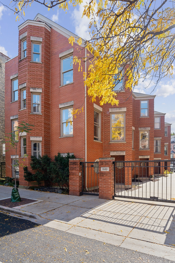 1149 W Armitage Avenue Unit: B