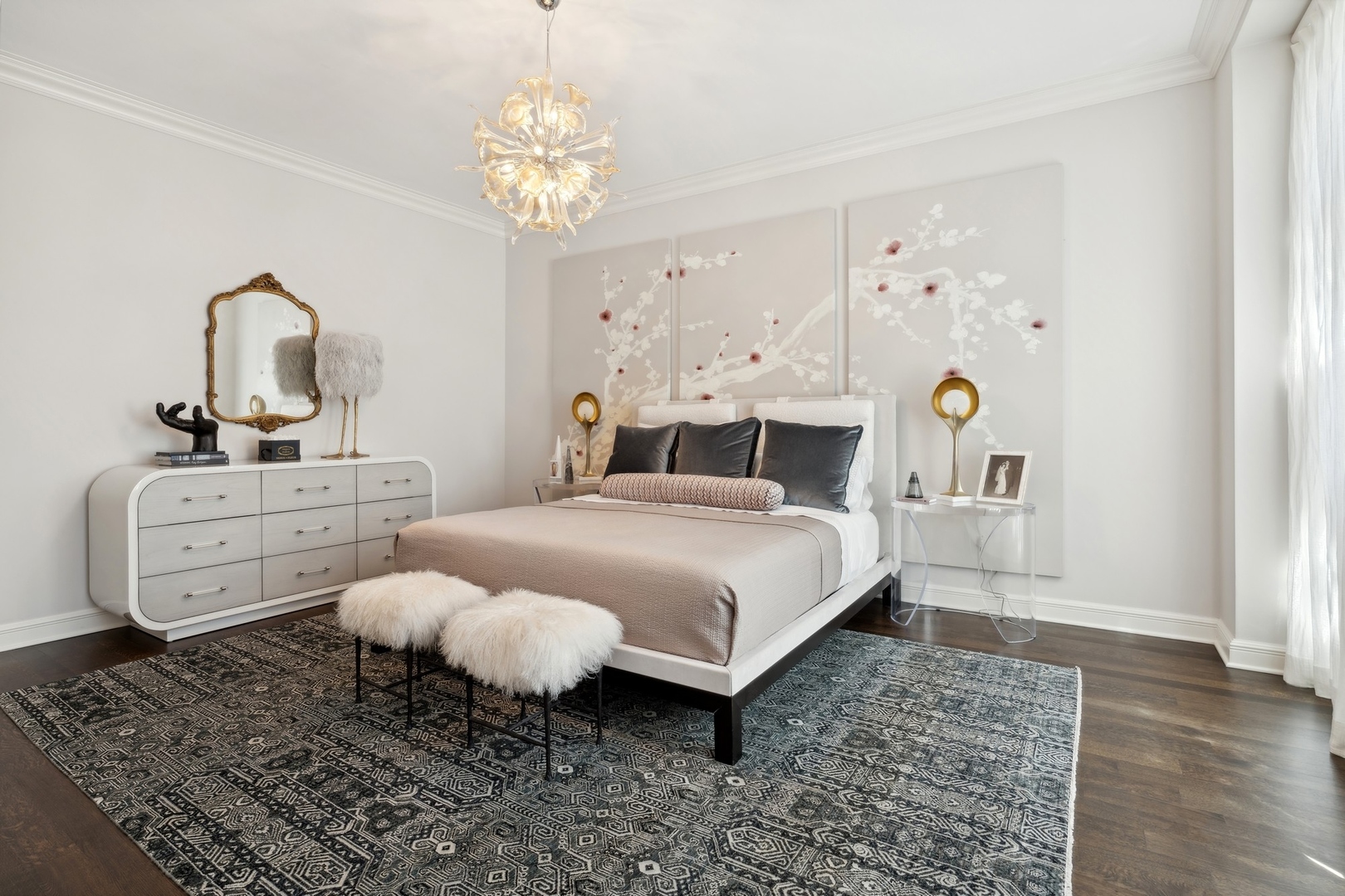 229 E LAKE SHORE Drive Unit: 8E