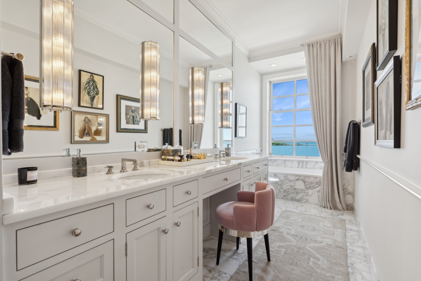229 E LAKE SHORE Drive Unit: 8E