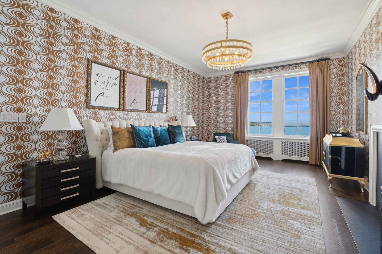 229 E LAKE SHORE Drive Unit: 8E