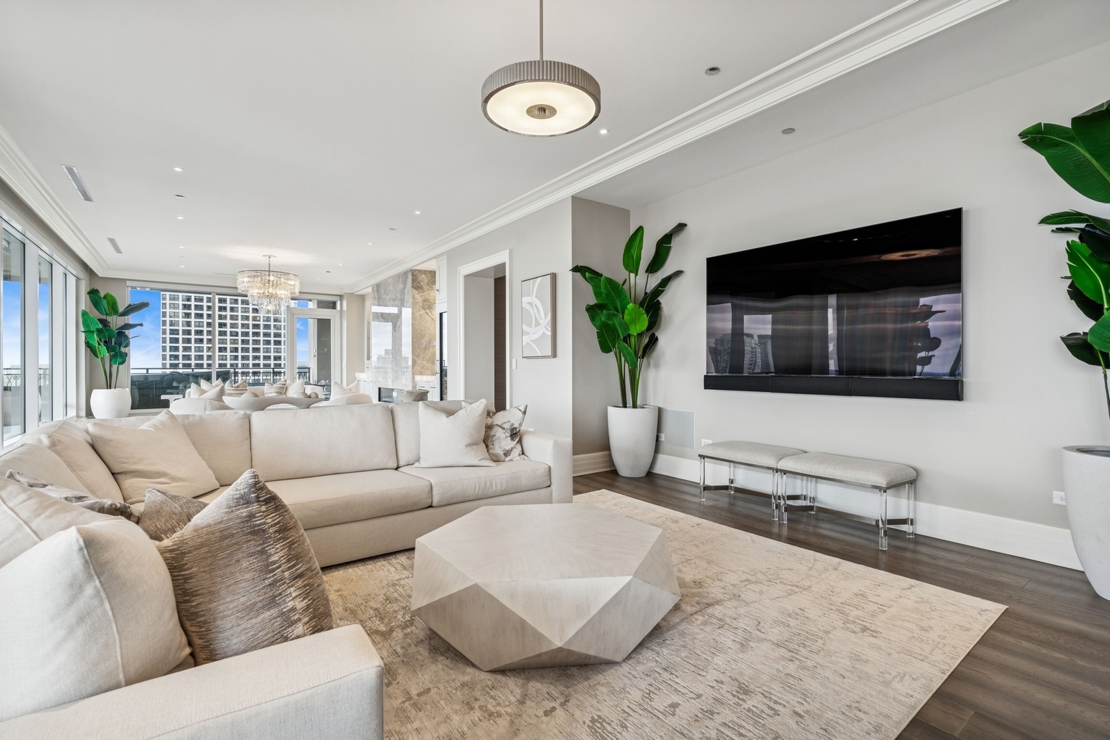 9 W Walton Street Unit: 2802