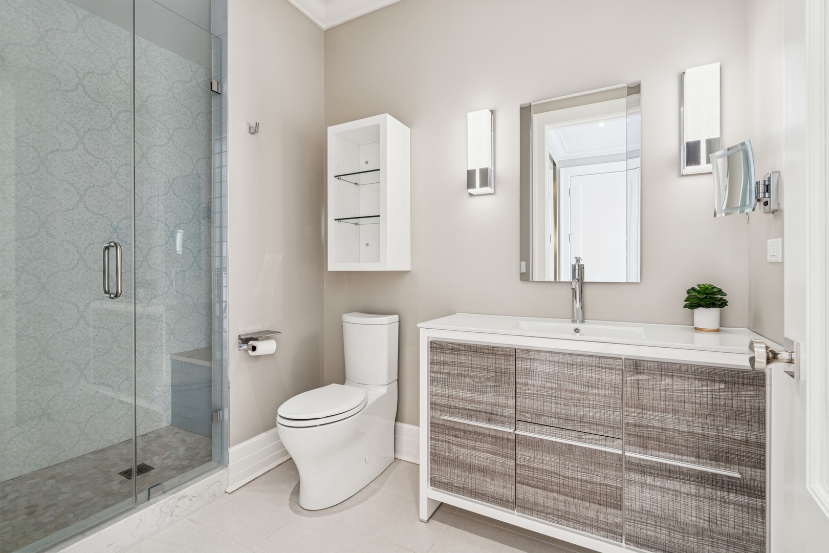 9 W Walton Street Unit: 2802