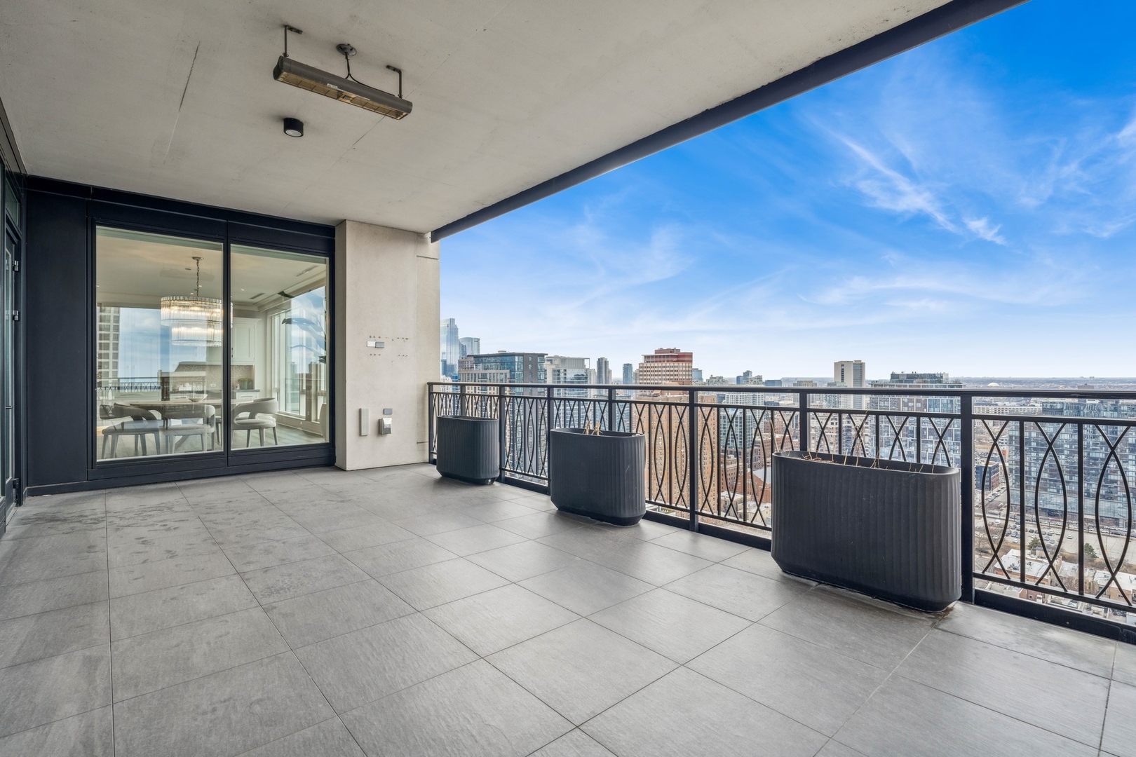 9 W Walton Street Unit: 2802