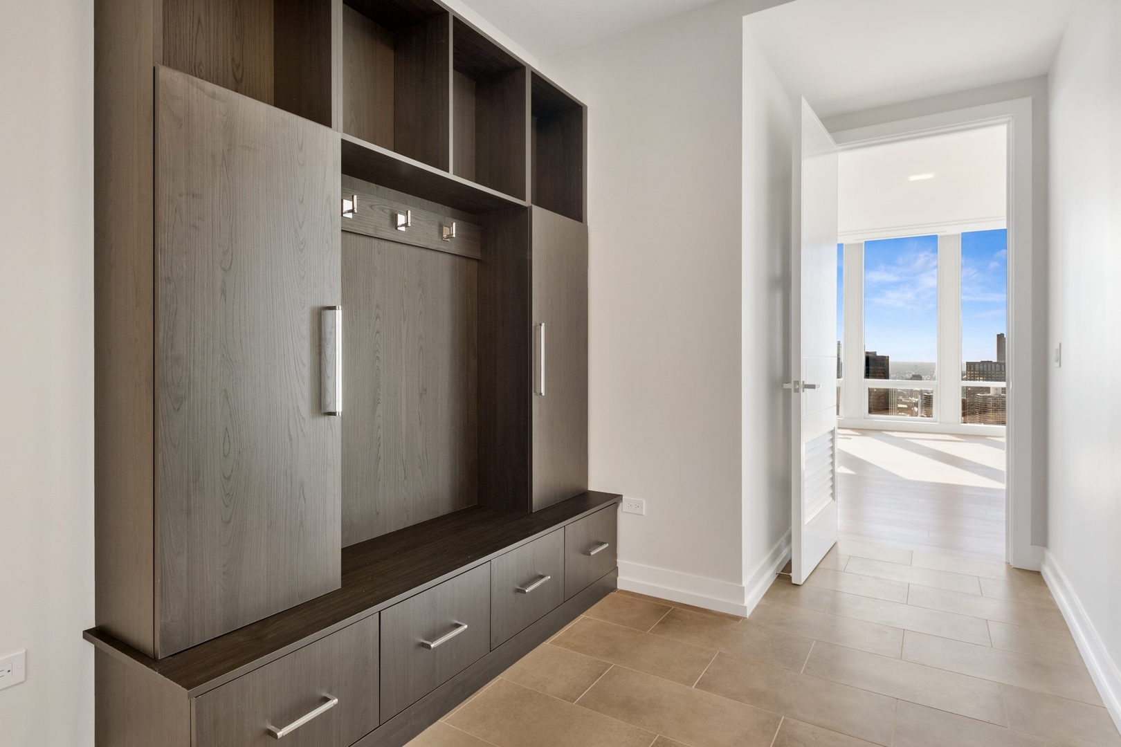 14 W Superior Street Unit: 6001